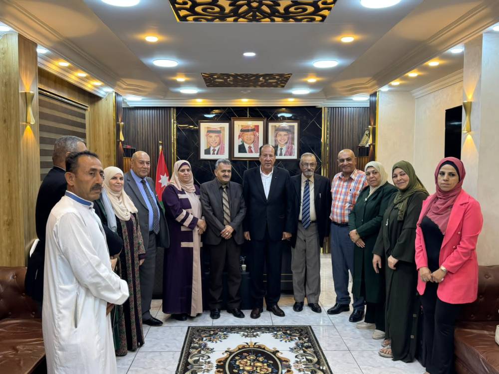 رئيس لجنة بلدية كفرنجه يلتقي وفدا من جمعية البيئة ومبادرة العمل التطوعي والاجتماعي