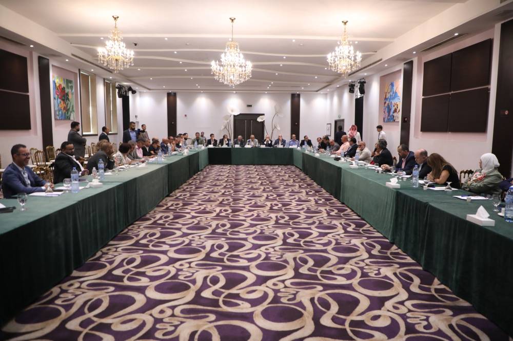 وزير السياحة يبحث مع ممثلي القطاع السياحي خطط عودة النشاط السياحي للملكة 