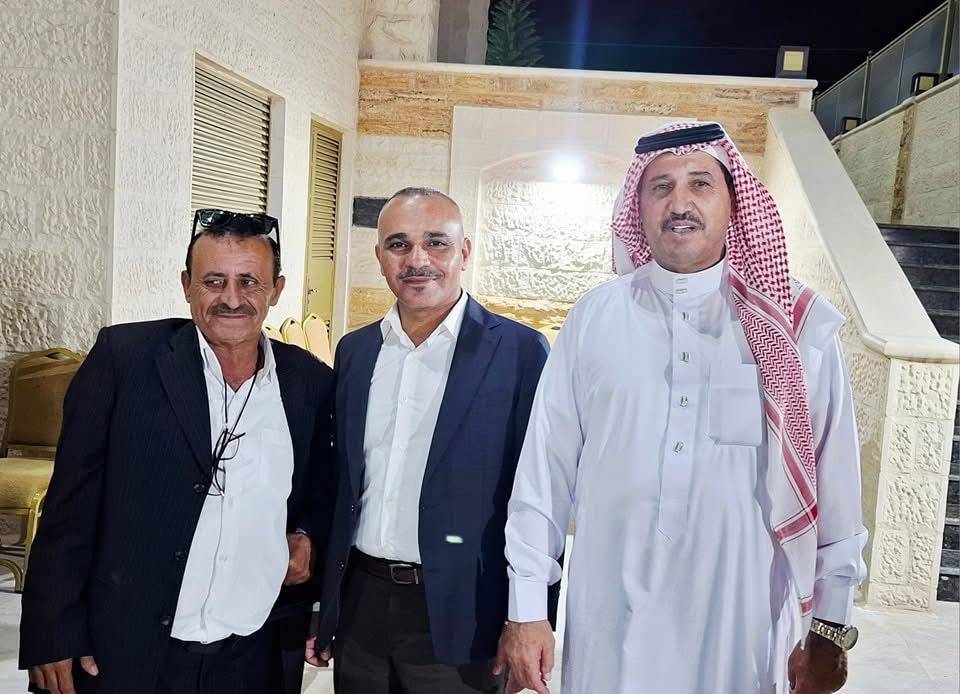 الركيبات يجمع الأصدقاء والمُحبين على مأدبة عشاء بعد أن مَنَّ الله عليه بالشفاء وإنتهاء فترة العزل الإولى ..