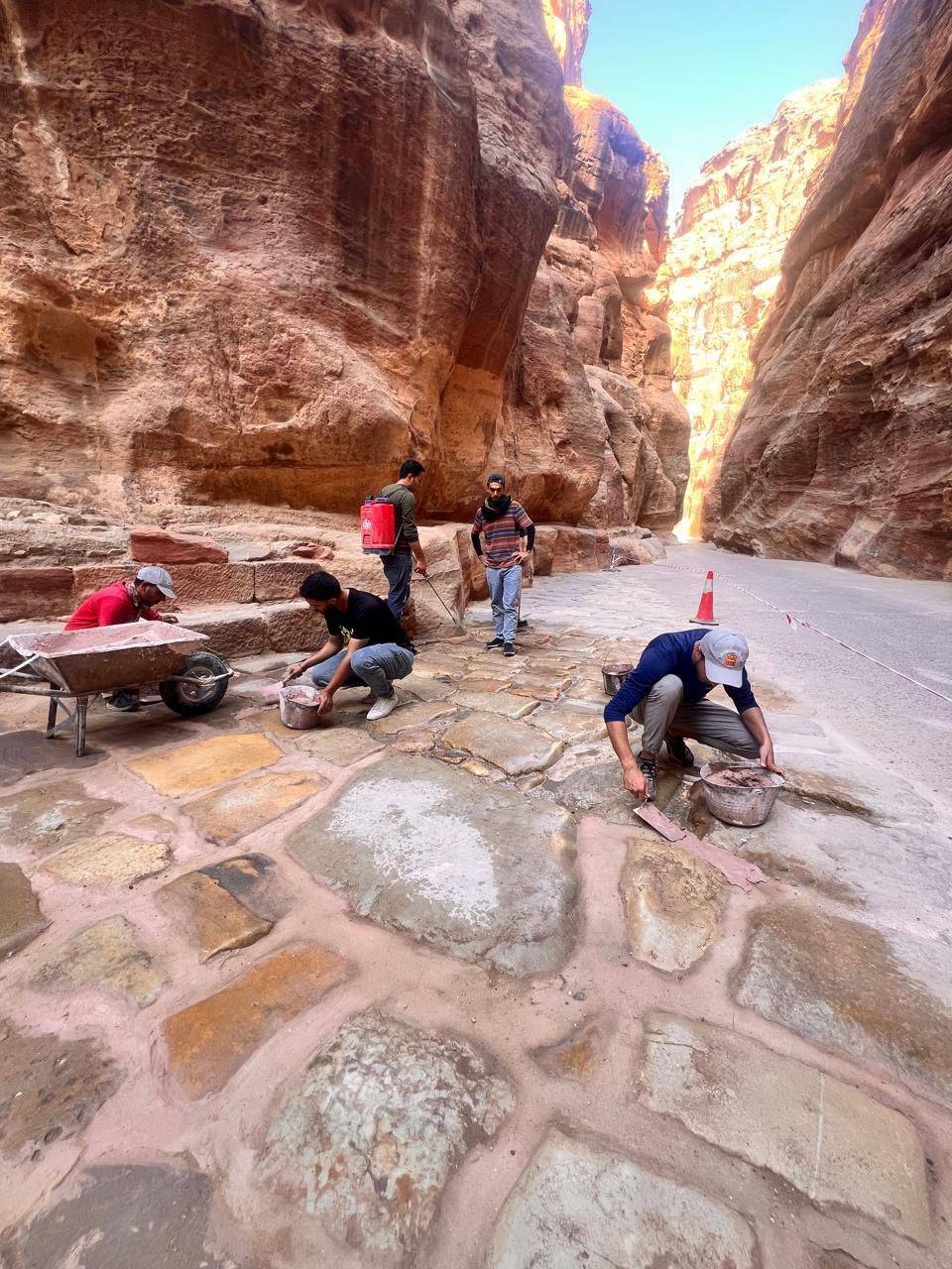 البترا أجمل.. استمرار أعمال الصيانة والتأهيل في المواقع الأثرية