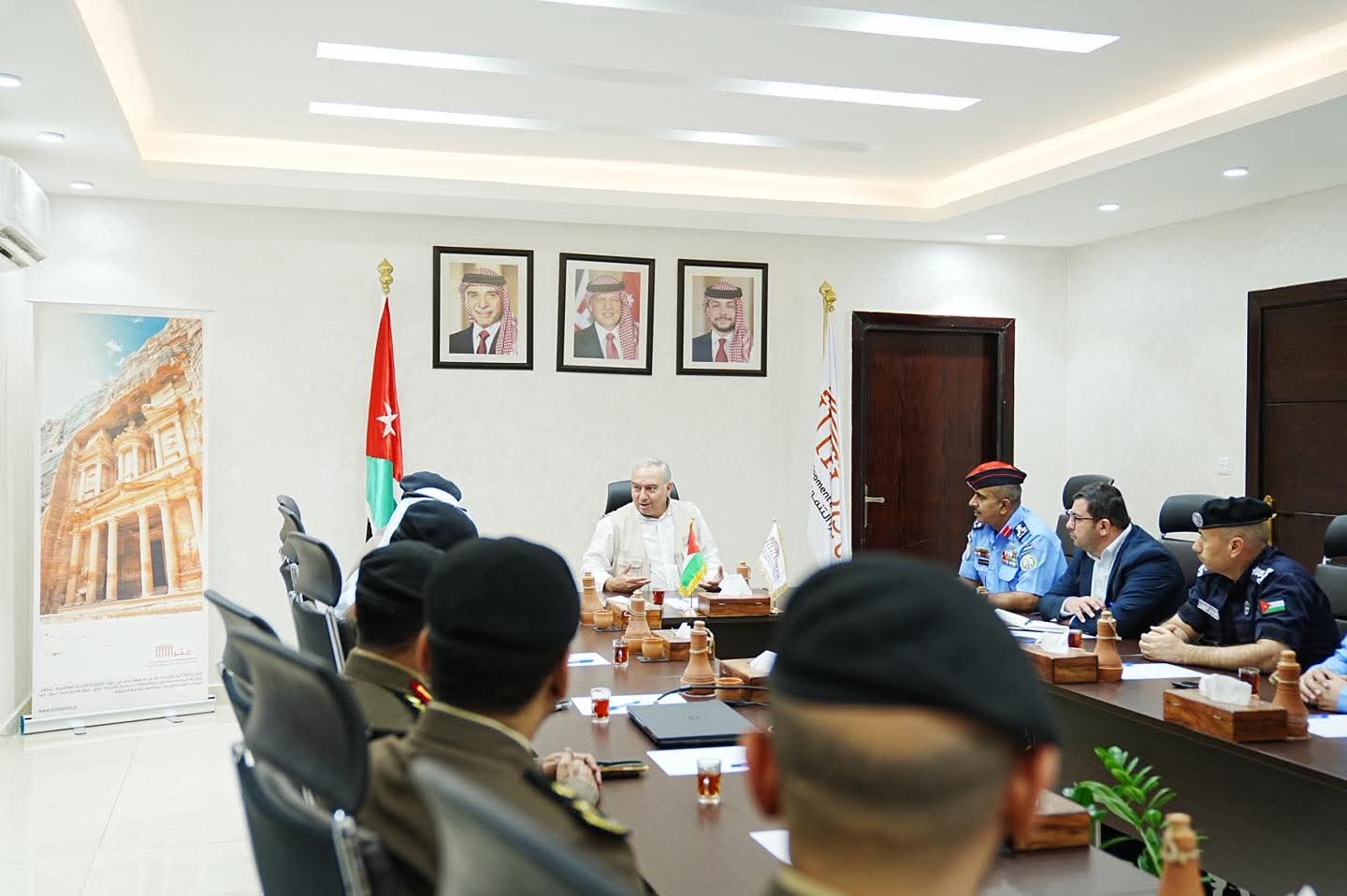 البريزات يلتقي وفداً من أجهزة الأمن السياحي من السعودية والكويت لبحث تعزيز التعاون السياحي والأمني