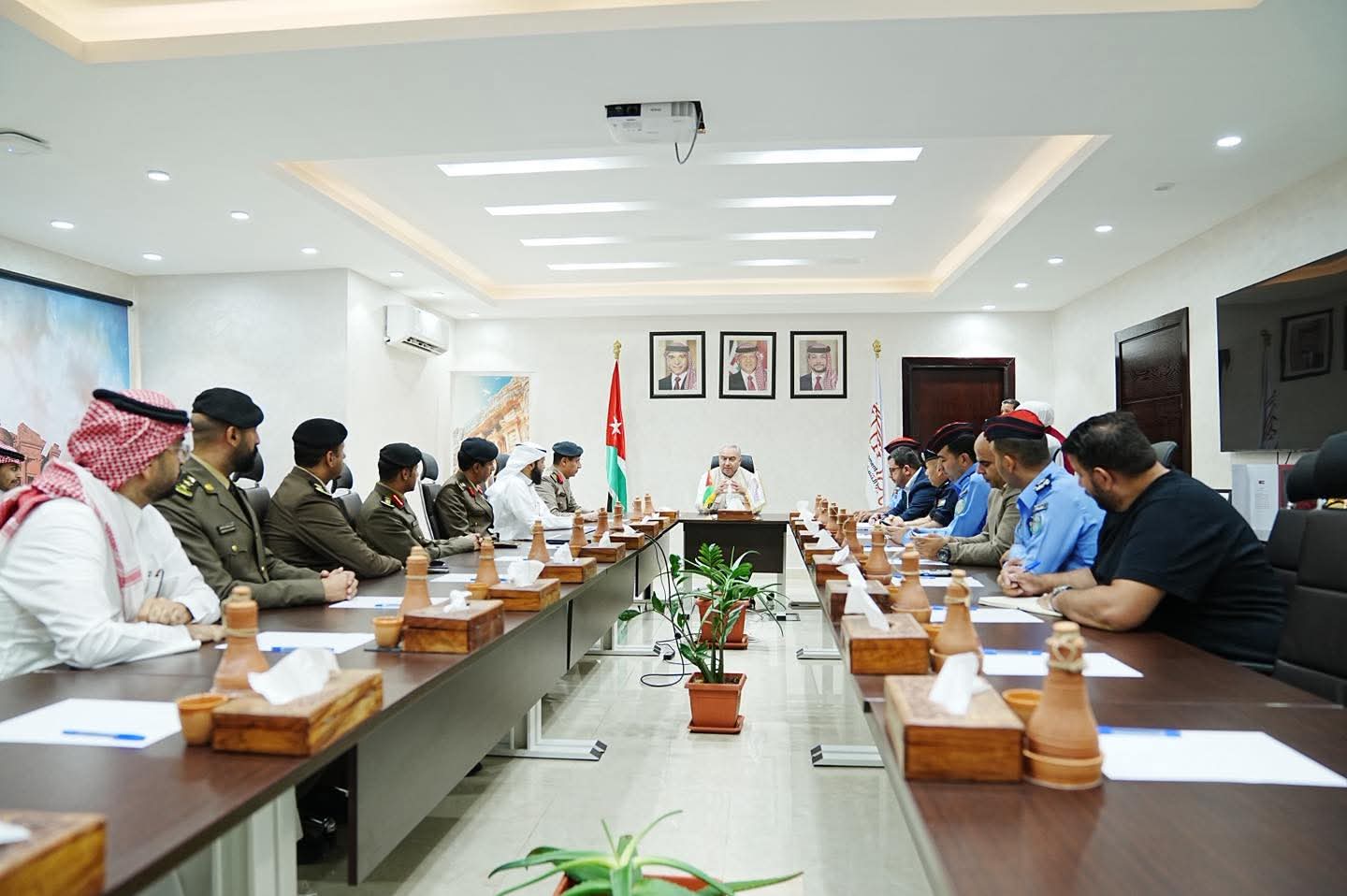 البريزات يلتقي وفداً من أجهزة الأمن السياحي من السعودية والكويت لبحث تعزيز التعاون السياحي والأمني