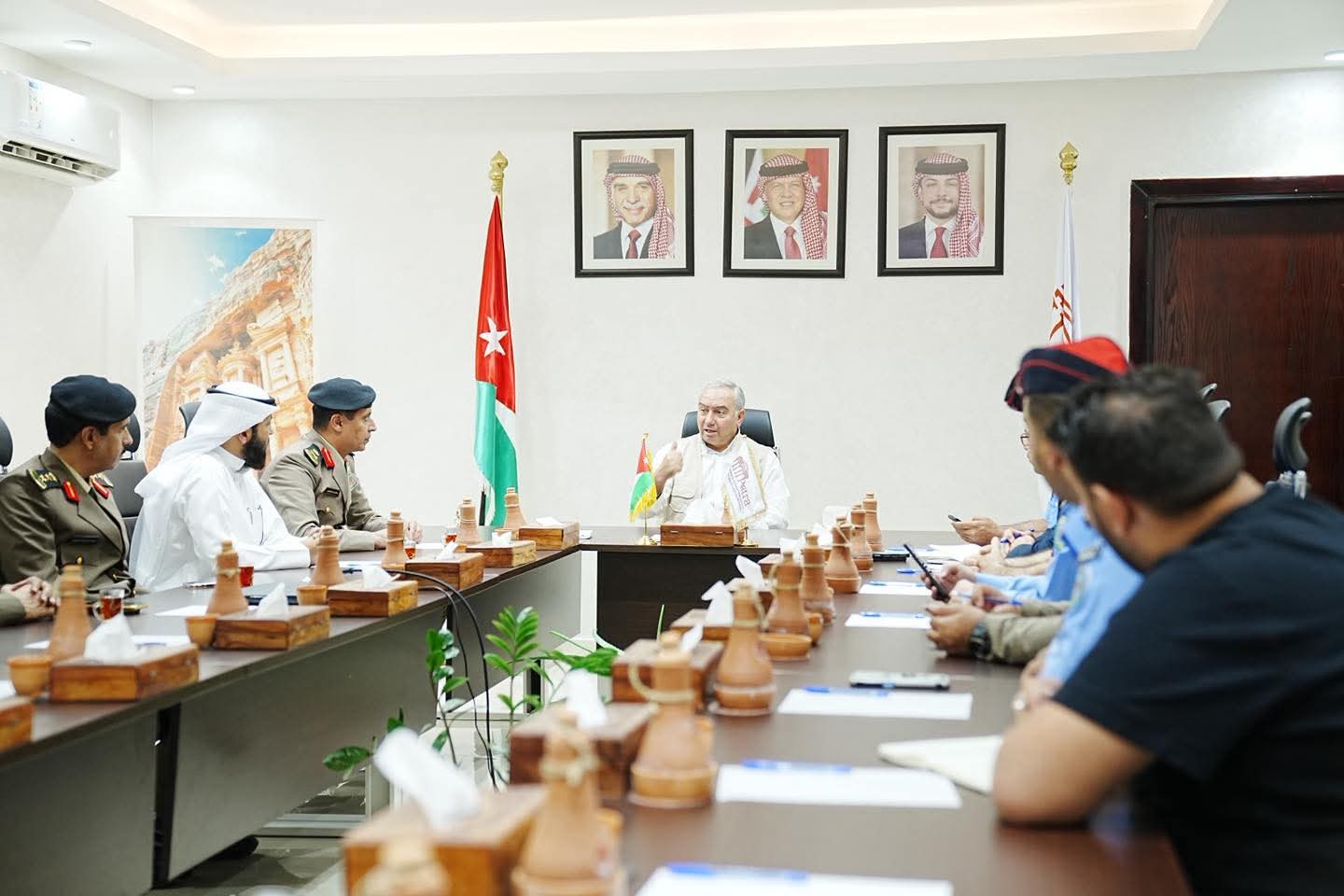 البريزات يلتقي وفداً من أجهزة الأمن السياحي من السعودية والكويت لبحث تعزيز التعاون السياحي والأمني