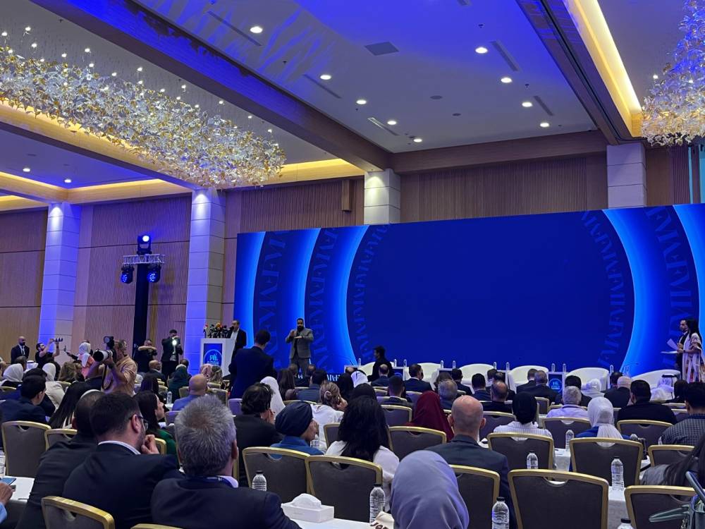 جلسات موازية في مستقبل الاعلام والاتصال  حول الذكاء الاصطناعي والبودكاست والصحافة الورقيّة