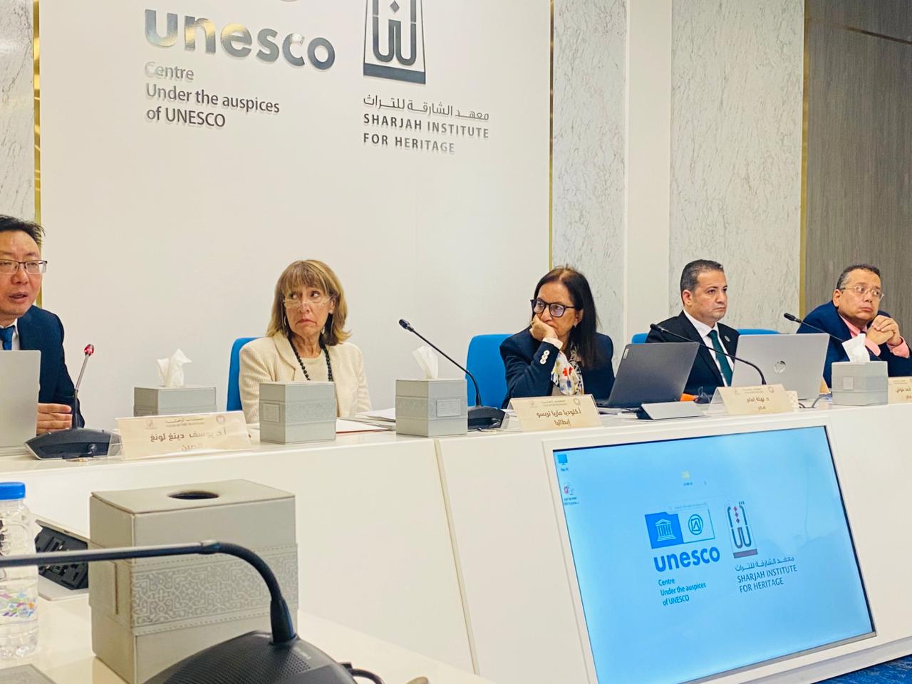 العجائبي والغرائبي في مدونة الرحلات العربية: رؤية علمية في ملتقى الشارقة الدولي للراوي