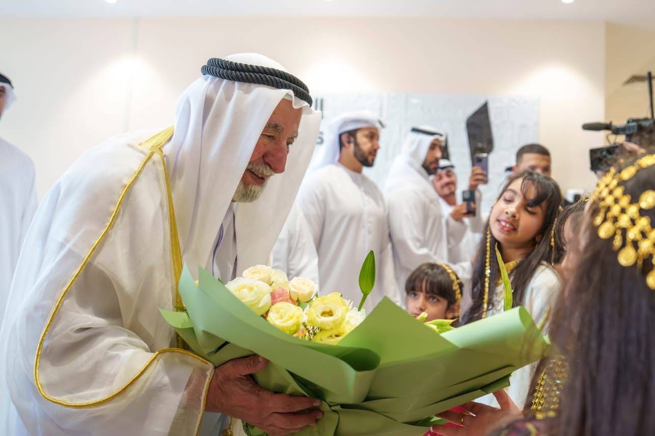 حاكم الشارقة يفتتح الدورة الـ25 من ملتقى الراوي احتفاءً باليوبيل الفضي تحت شعار “حكايات الرحّالة”