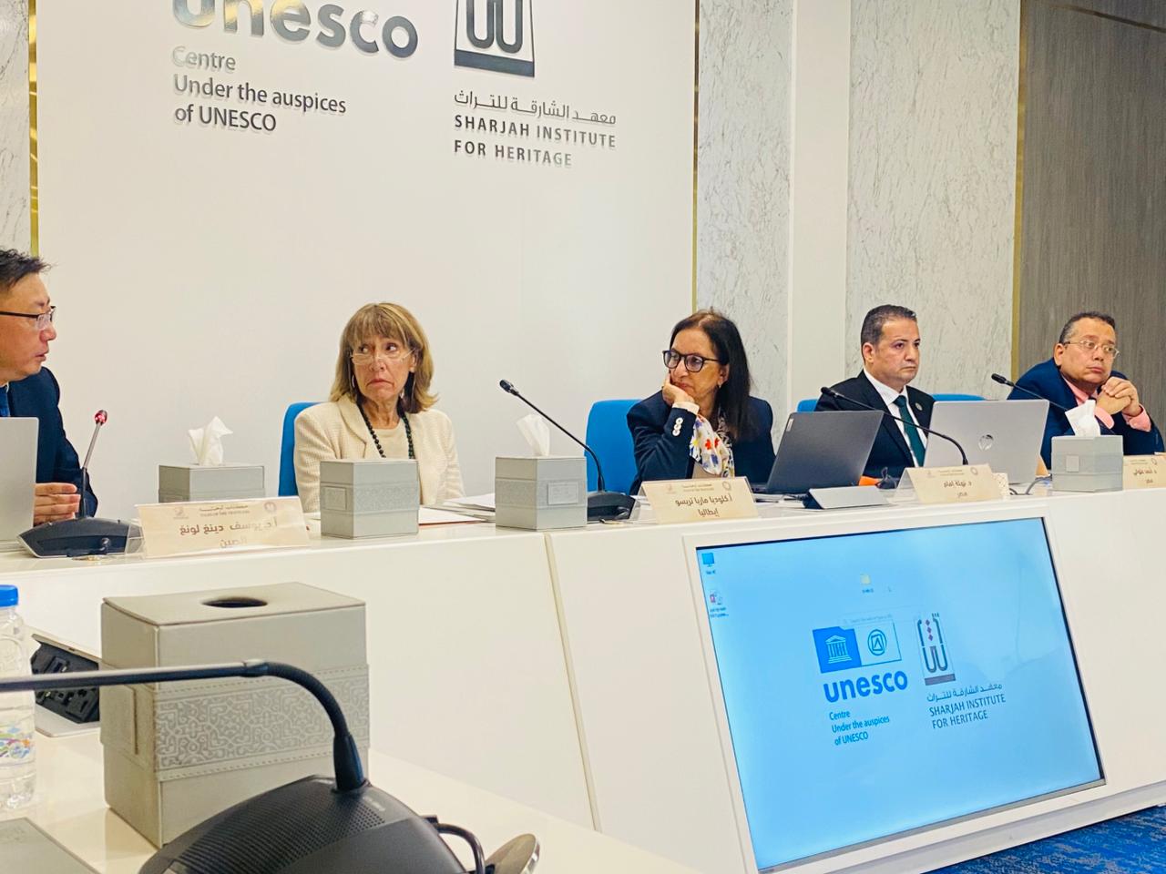 العجائبي والغرائبي في مدونة الرحلات العربية: رؤية علمية في ملتقى الشارقة الدولي للراوي