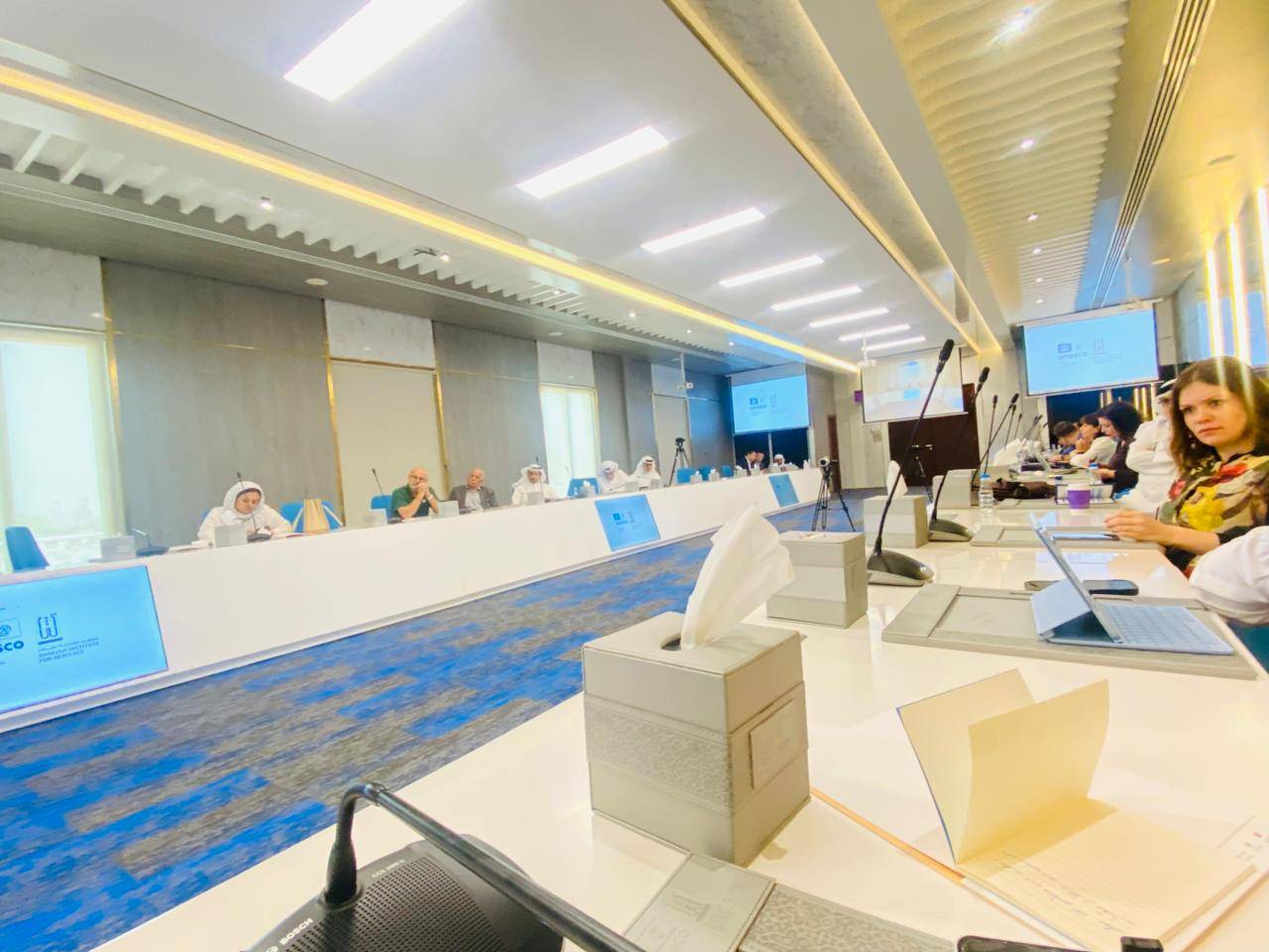 العجائبي والغرائبي في مدونة الرحلات العربية: رؤية علمية في ملتقى الشارقة الدولي للراوي