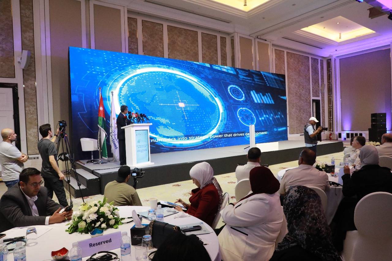 البنك الأردني الكويتي الراعي الحصري لإطلاق أول مُعجم عربي للاستدامة والاقتصاد الدائري  الصادر عن منتدى الاستراتيجيات الأردني   