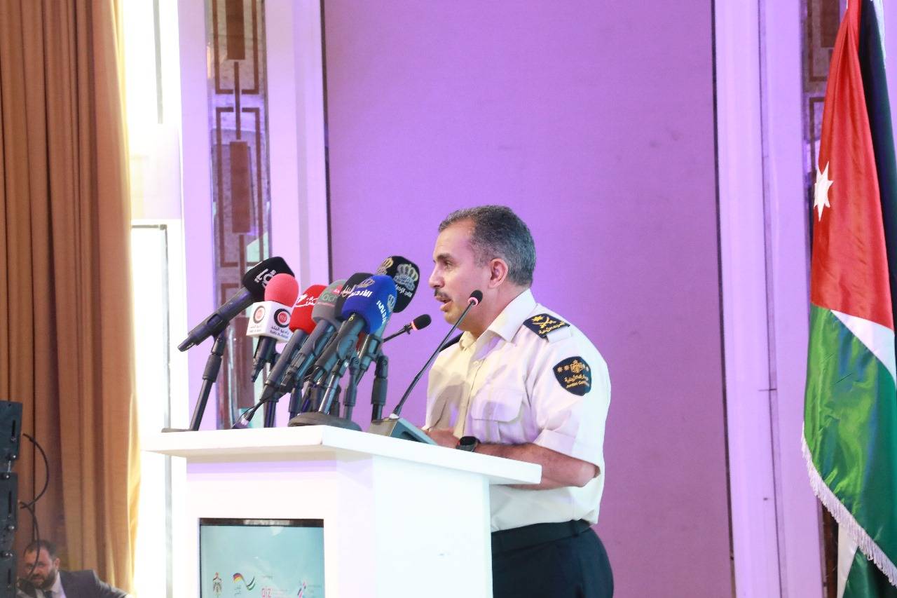 إطلاق بوابة التجارة والأداء اللوجستي