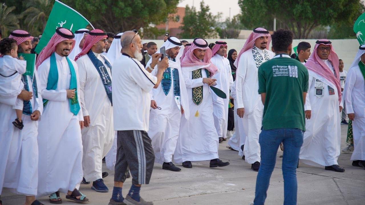أمانة الشرقية تنظم مسيرة وطن بالشراكة مع جمعية البر احتفاءً باليوم الوطني السعودي الـ95
