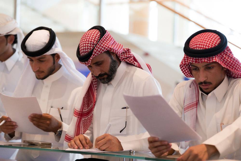 حضرها 104 شعراء من 17 دولة مختلفة اختتام جولة مقابلات لجنة تحكيم شاعر المليون بأبوظبي