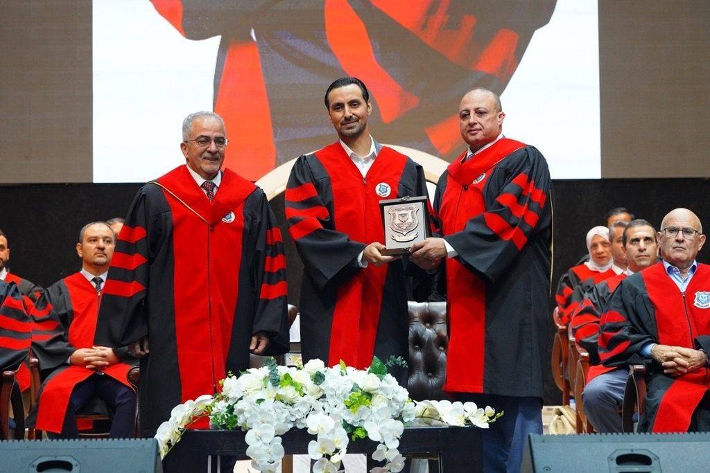 بالصور ... د. ماهر الحوراني يرعى اليوم الأول لإحتفال عمان الأهلية بتخريج طلبتها للفصل الصيفي من الفوج 32