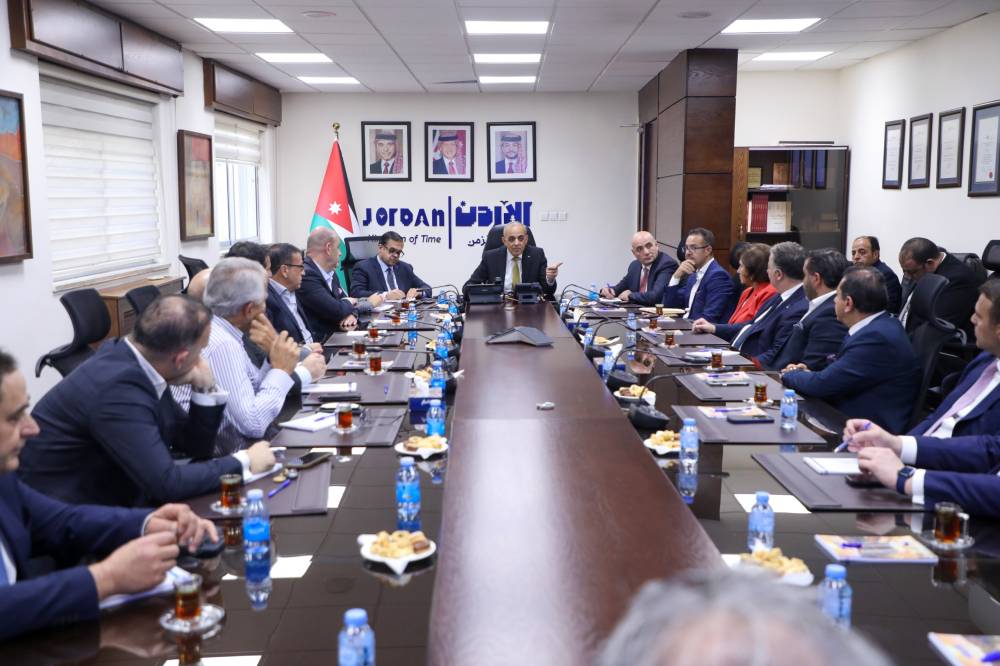 وزير السياحة والآثار يلتقي مديري فنادق الخمس نجوم 