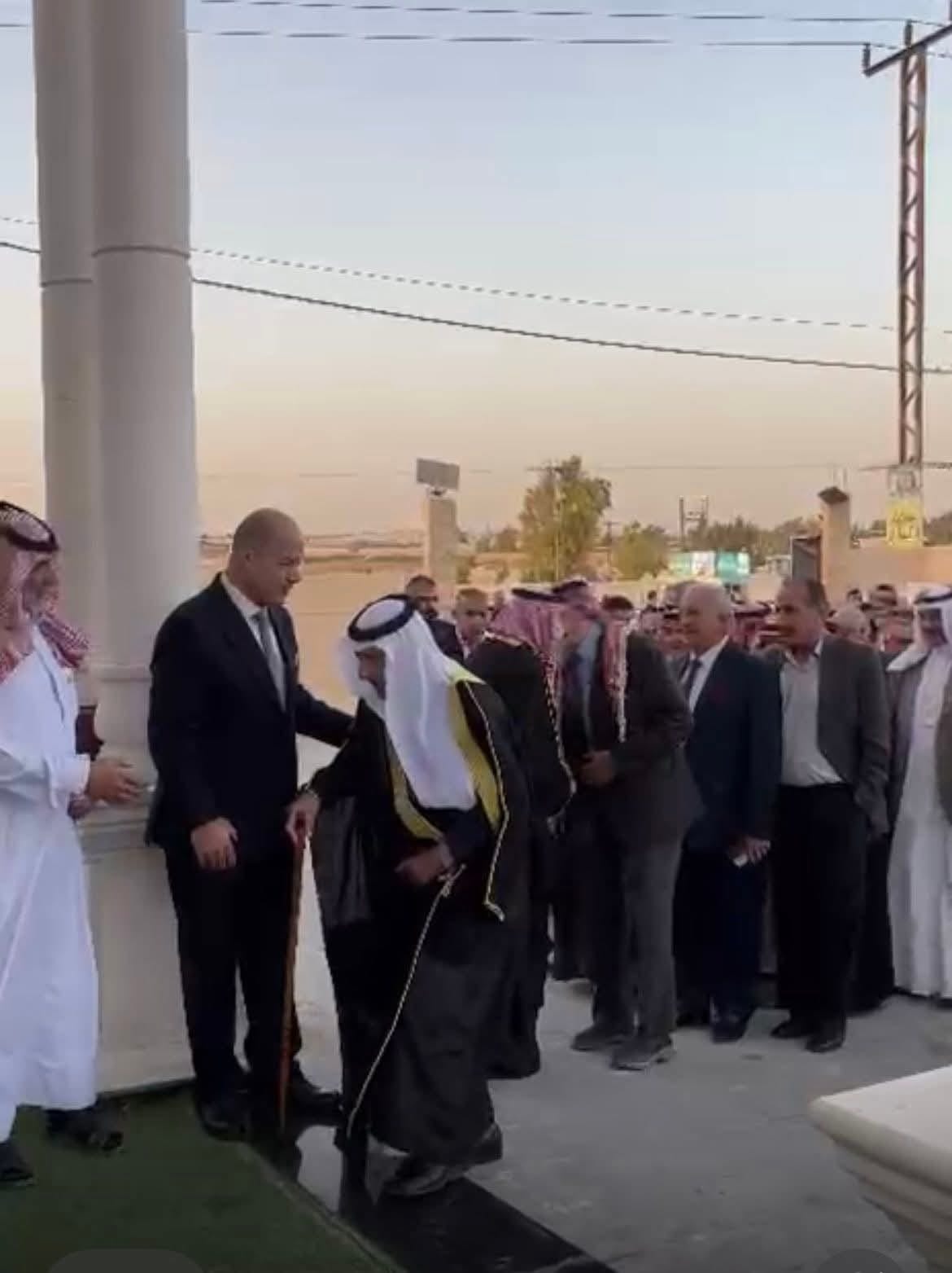 الازايدة/الحلايبة ..... و العقاربه..  نسايب