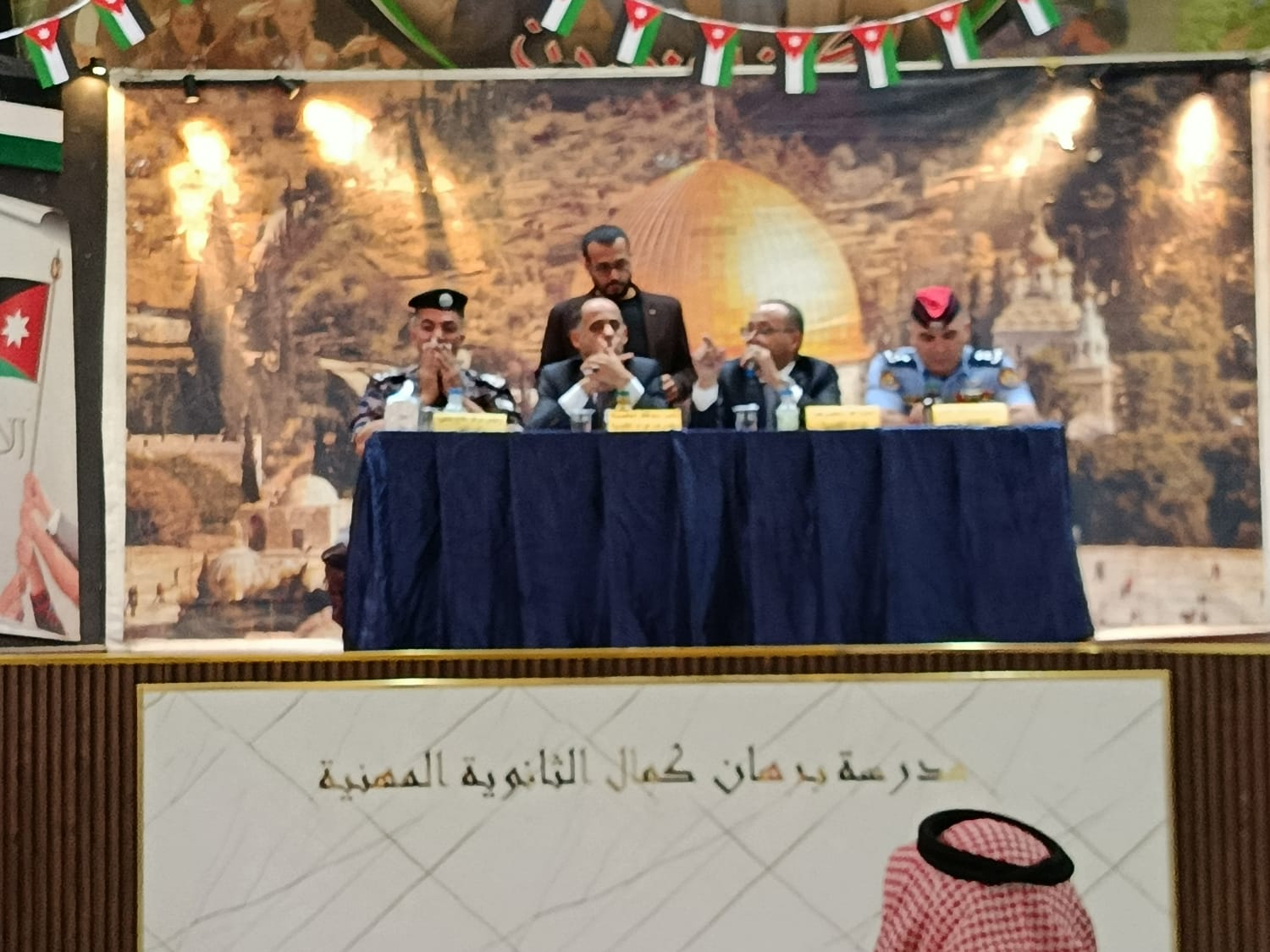 المتصرف المجالي يلتقي وجهاء قصبة عمان لدعم مبادرة تخفيض نفقات الزواج والعزاء