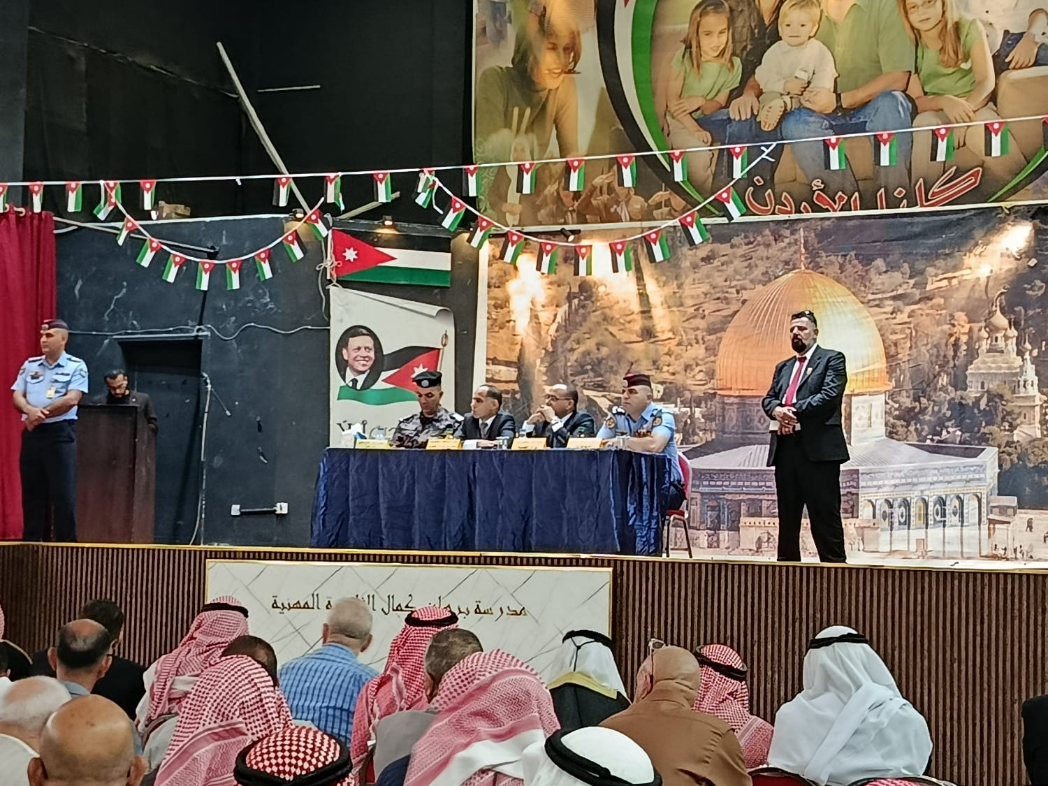 المتصرف المجالي يلتقي وجهاء قصبة عمان لدعم مبادرة تخفيض نفقات الزواج والعزاء