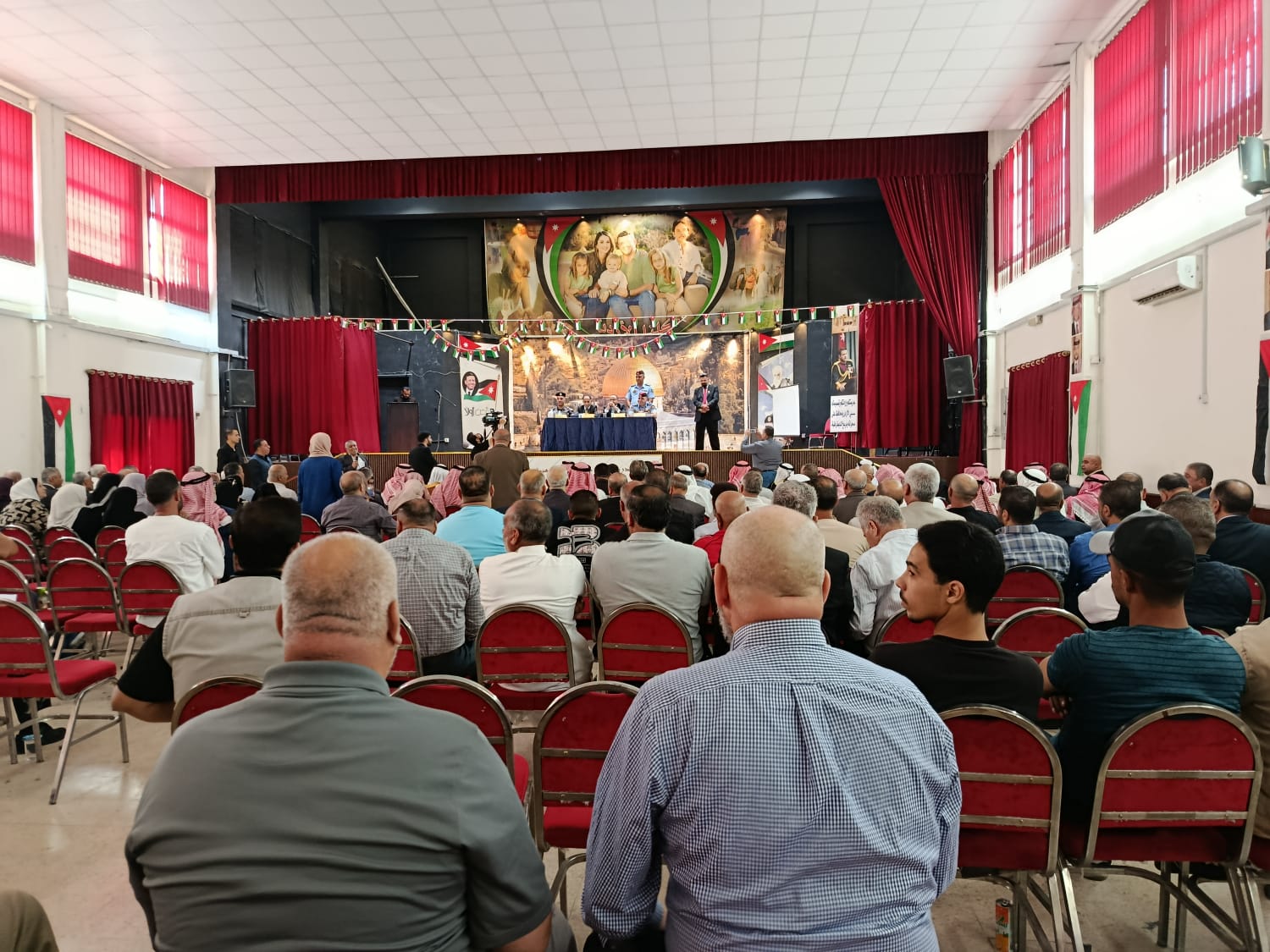 المتصرف المجالي يلتقي وجهاء قصبة عمان لدعم مبادرة تخفيض نفقات الزواج والعزاء