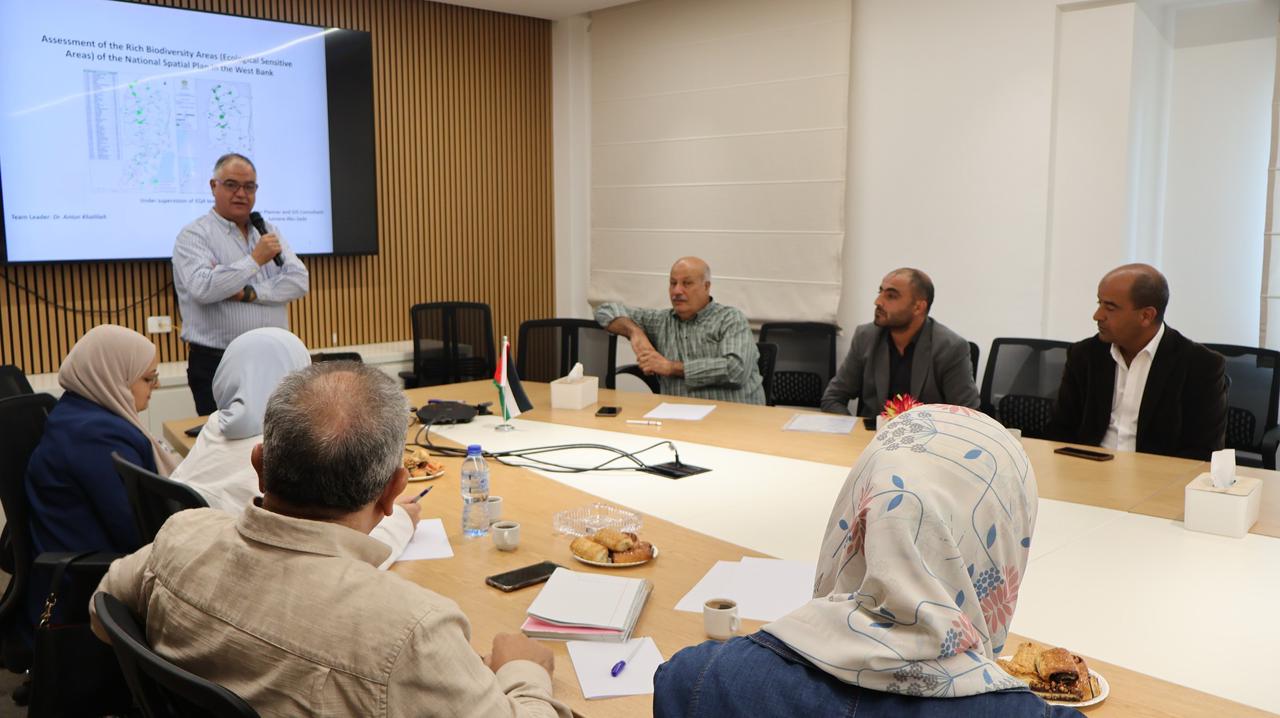 سلطة جودة البيئة تعقد ورشة عمل خاصة بإعادة تقييم المناطق الغنية بالتنوع الحيوي