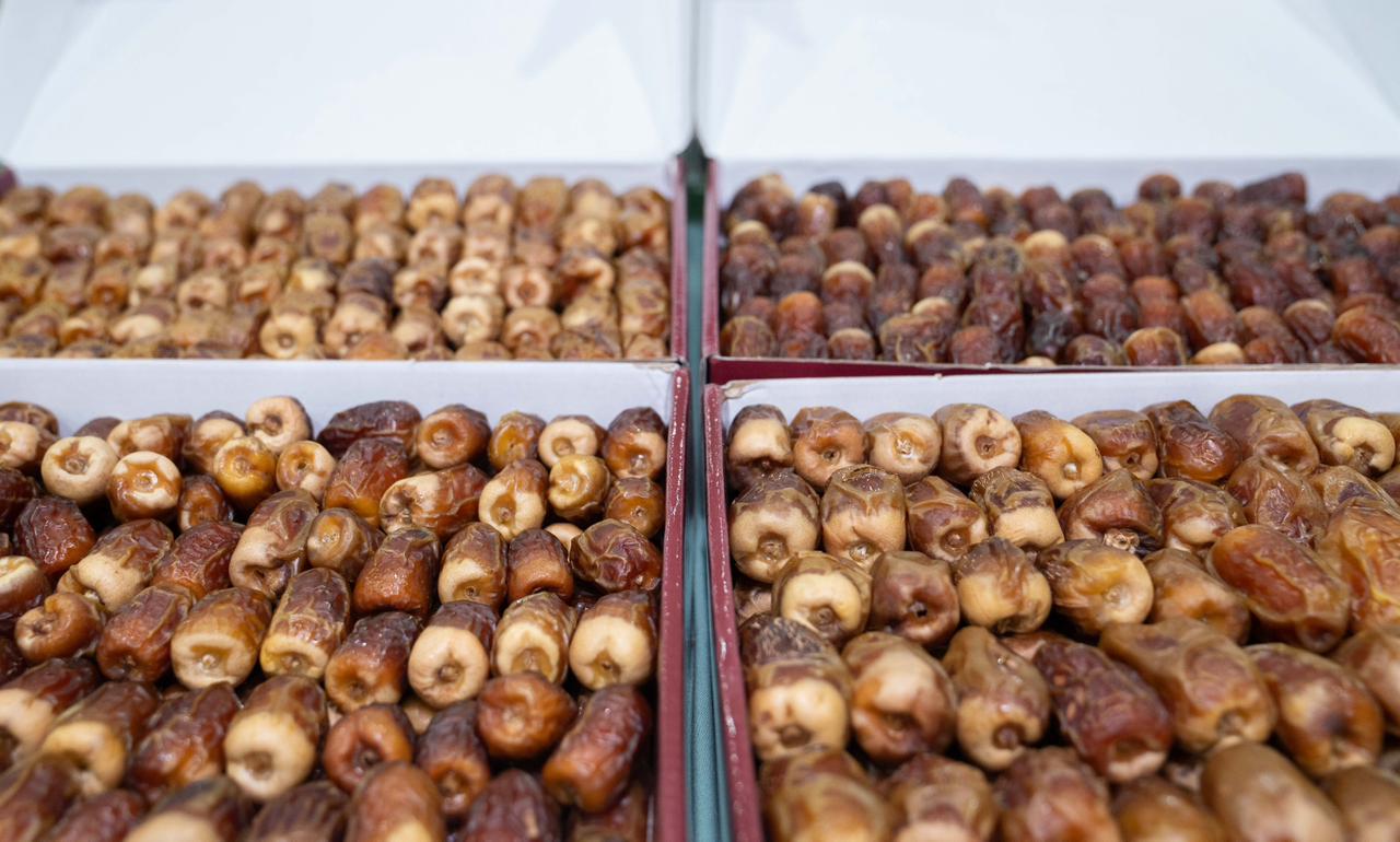 6.9 طن من التمور الفاخرة مع انطلاق فعاليات مهرجان الظفرة للتمور