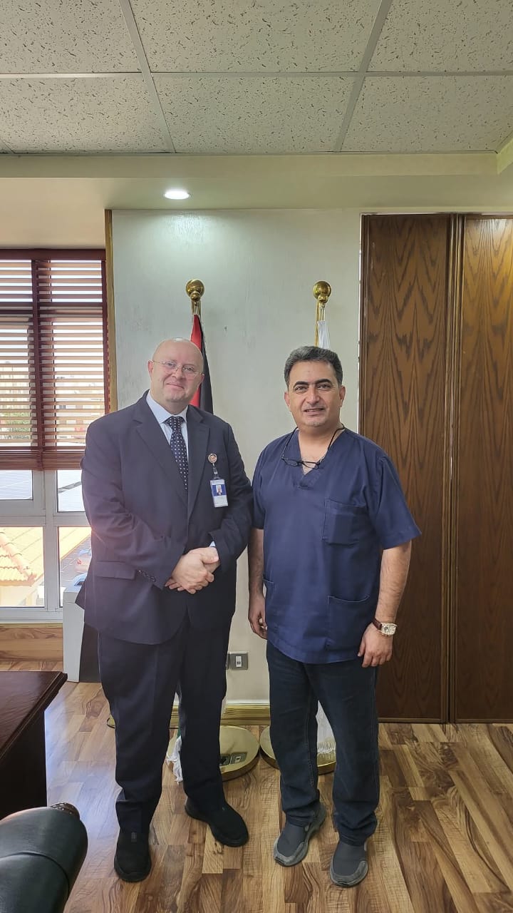  الدكتور عيسى الصرايرة... الطبيب الإنسان الذي يزرع الثقة قبل العلاج