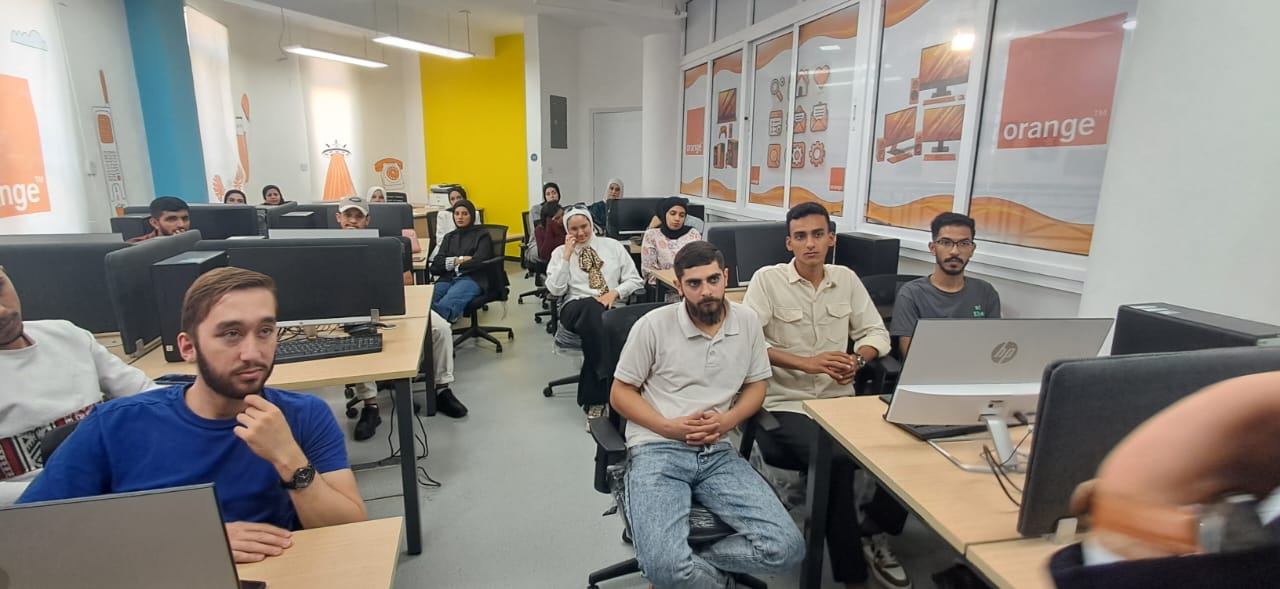 مركز شباب وشابات الزرقاء النموذجي يطلق دورة في المهارات الحياتية والرقمية