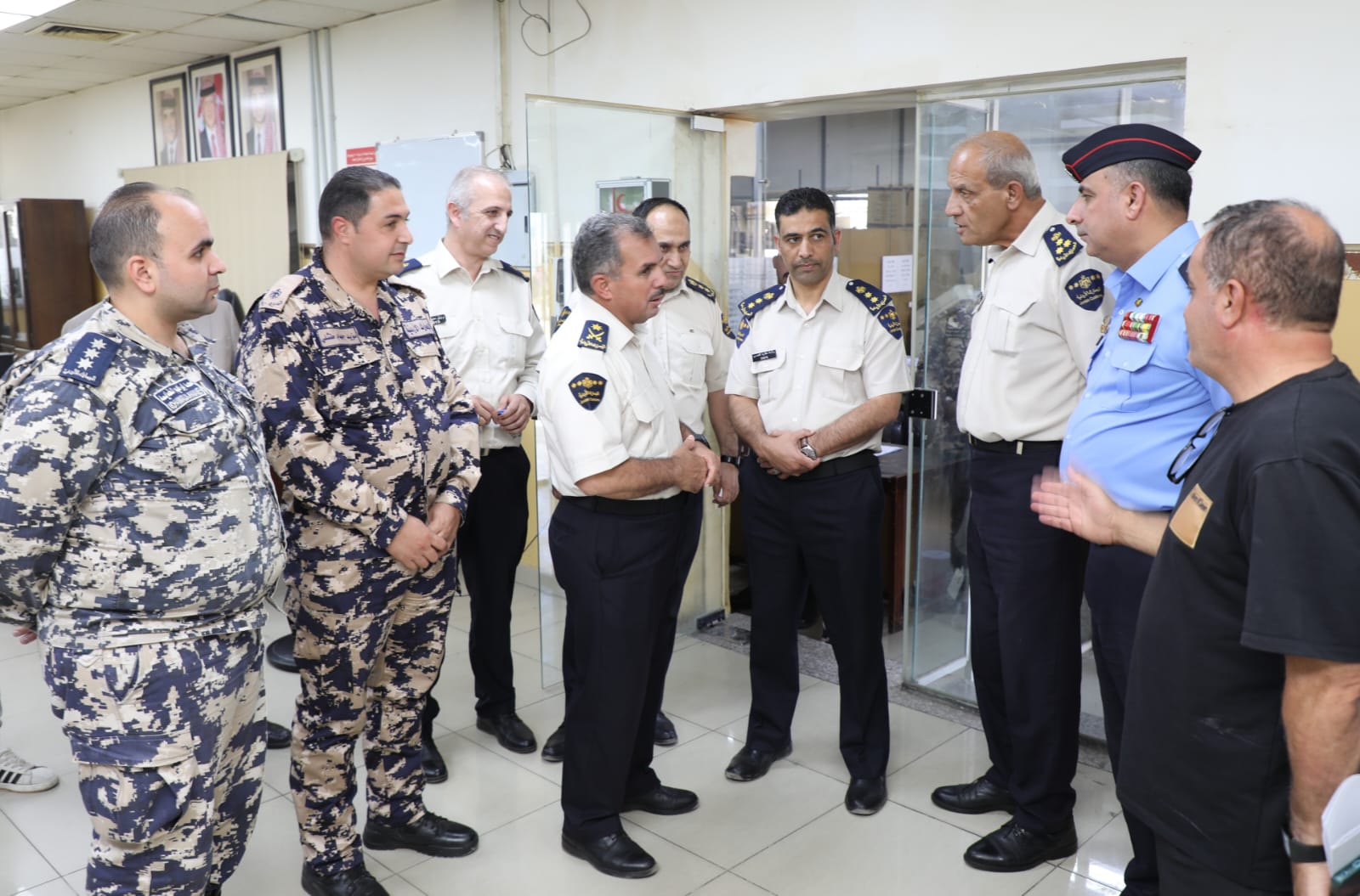 الجمارك: جاهزية وتنسيق بدرجة عالية للتعامل مع حركة التخليص على المركبات