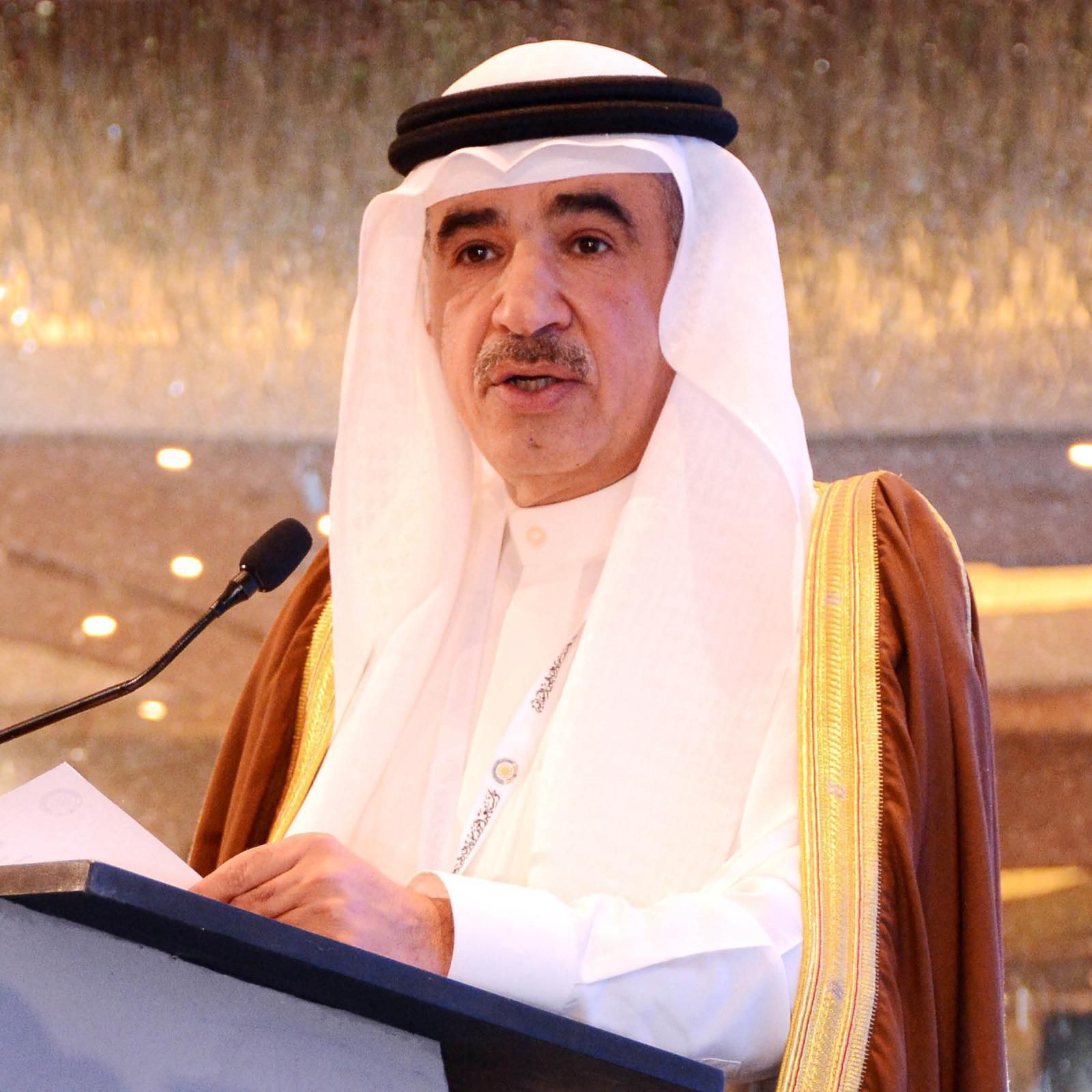 سعود البابطين: نفتح نوافذ النقد والحوار لتبقى القصيدة حيّة في وجدان الأمة