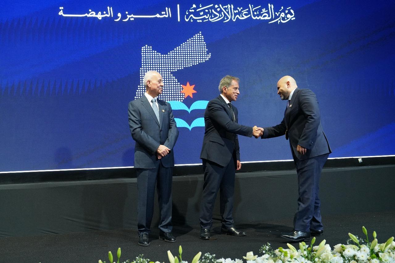 الخصاونة للأعمال القانونية تهنئ KAPRE Jordan بالتكريم الملكي تقديراً لدورها الريادي في الصناعة الوطنية