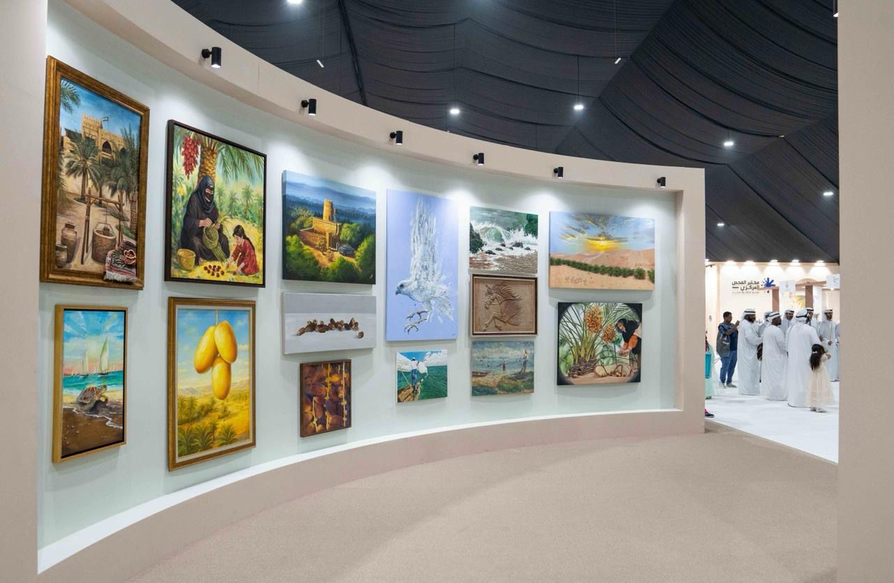 الأصالة والجمال يلتقيان في معرض الرسم والتصوير بمهرجان الظفرة للتمور