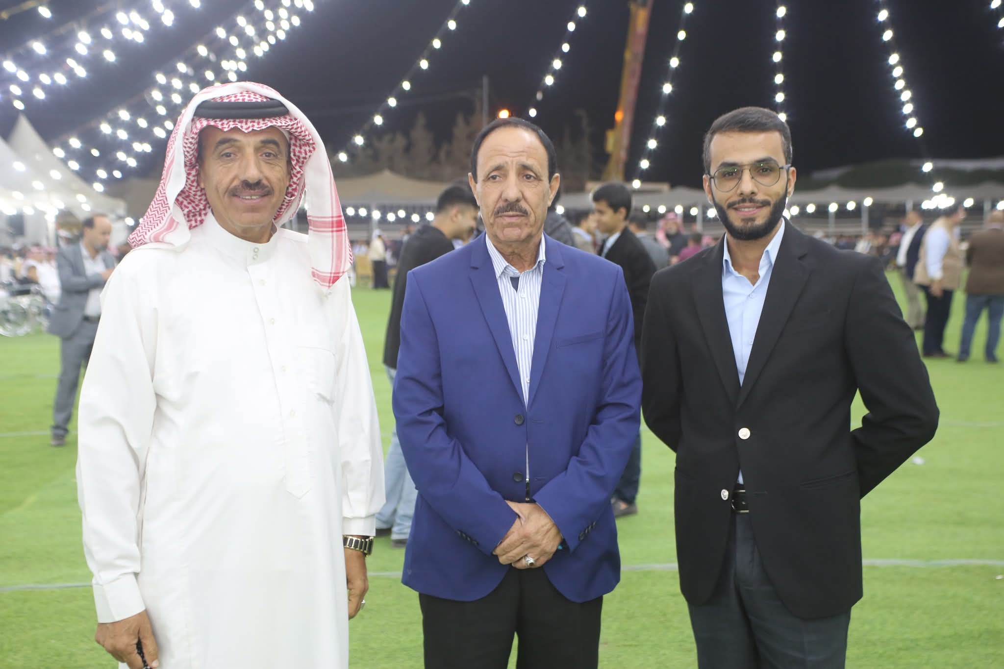 العقيد صخر صالح منصور الزبن يقيم مأدبة عشاء بمناسبة زفاف شقيقه المهندس زبن