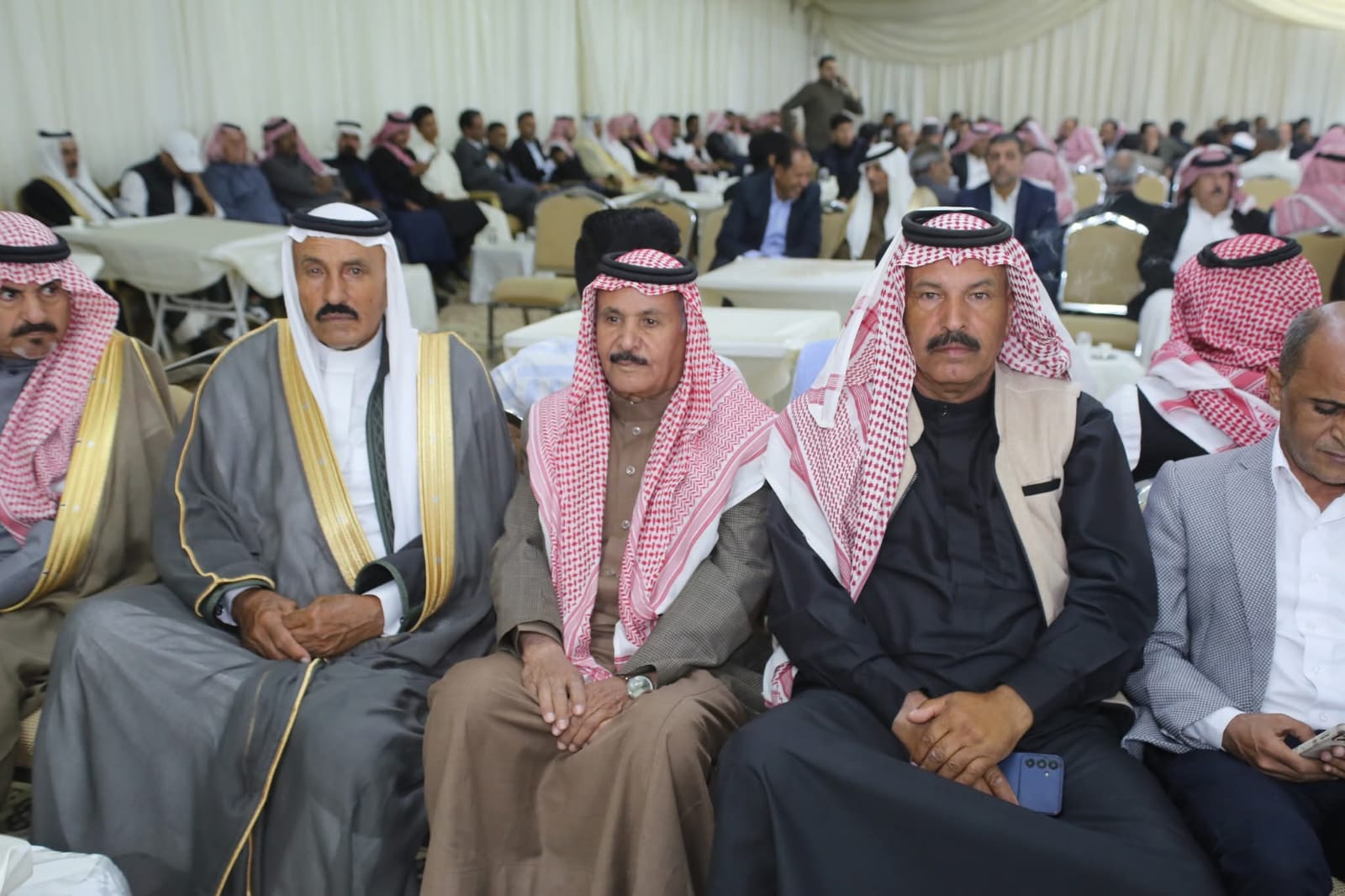 العقيد صخر صالح منصور الزبن يقيم مأدبة عشاء بمناسبة زفاف شقيقه المهندس زبن