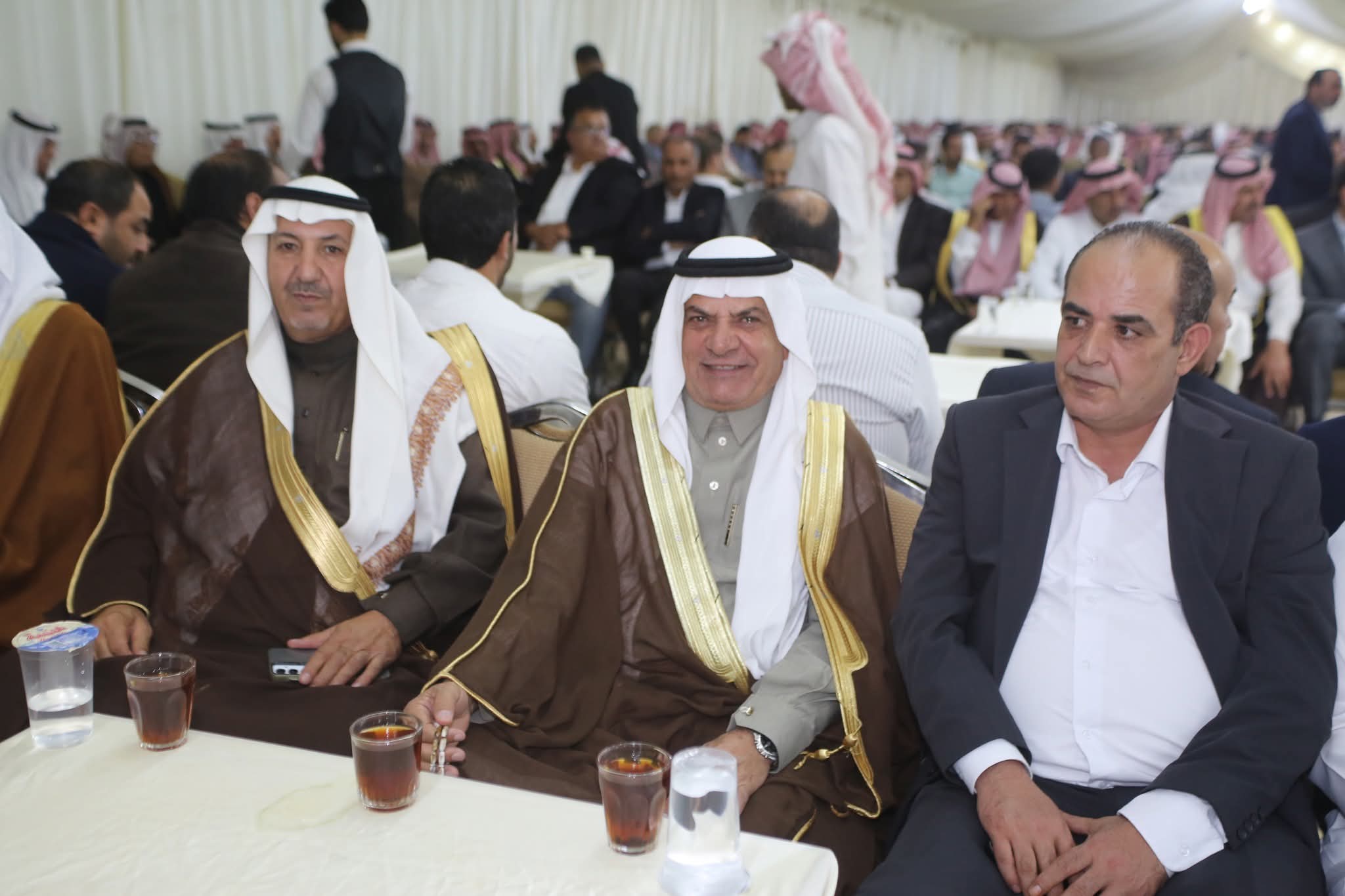 العقيد صخر صالح منصور الزبن يقيم مأدبة عشاء بمناسبة زفاف شقيقه المهندس زبن