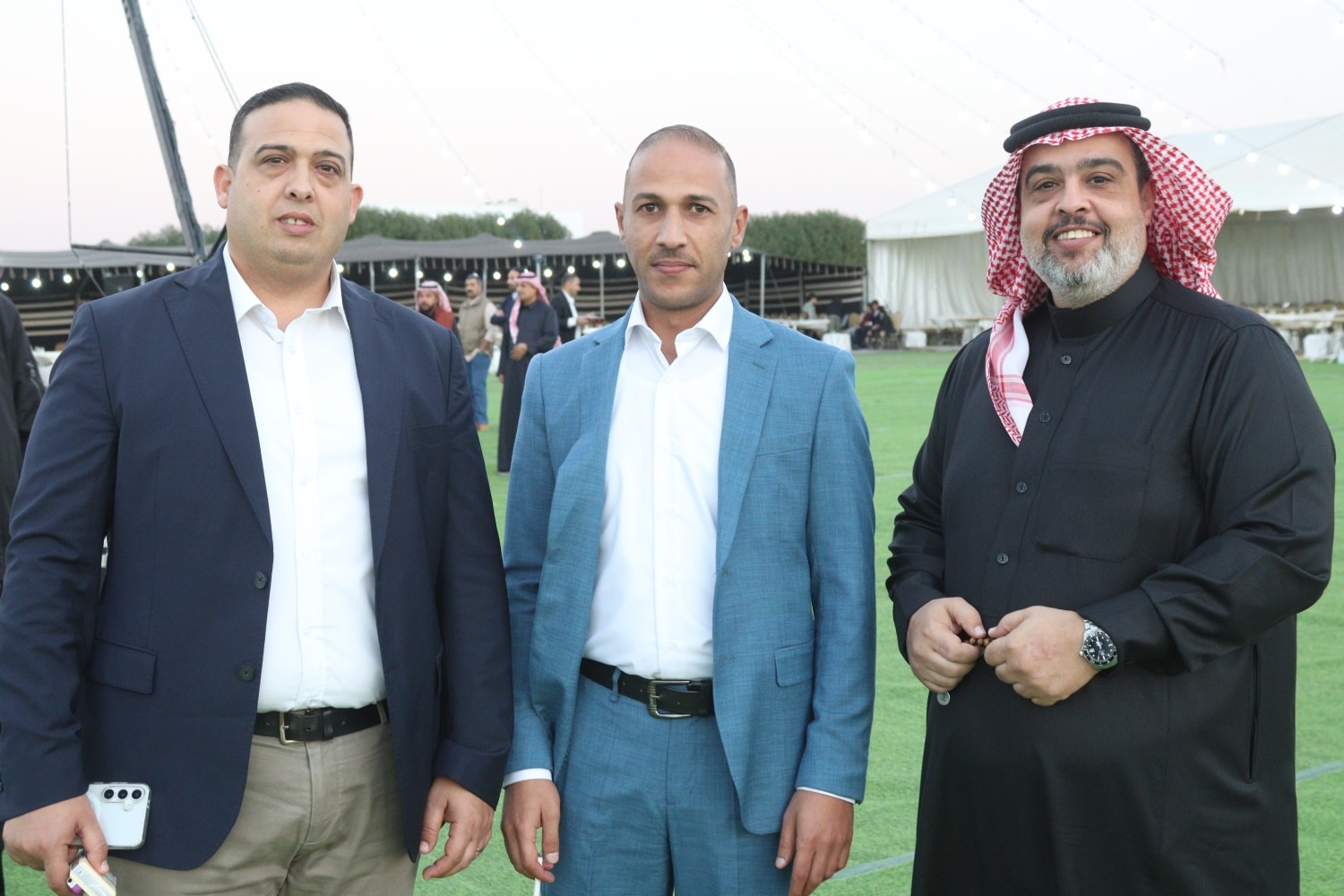 العقيد صخر صالح منصور الزبن يقيم مأدبة عشاء بمناسبة زفاف شقيقه المهندس زبن