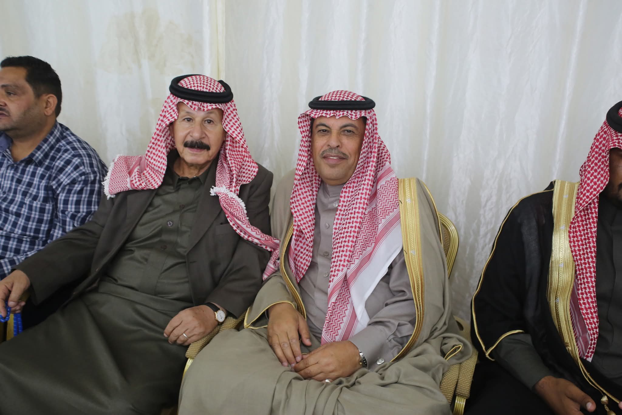 العقيد صخر صالح منصور الزبن يقيم مأدبة عشاء بمناسبة زفاف شقيقه المهندس زبن