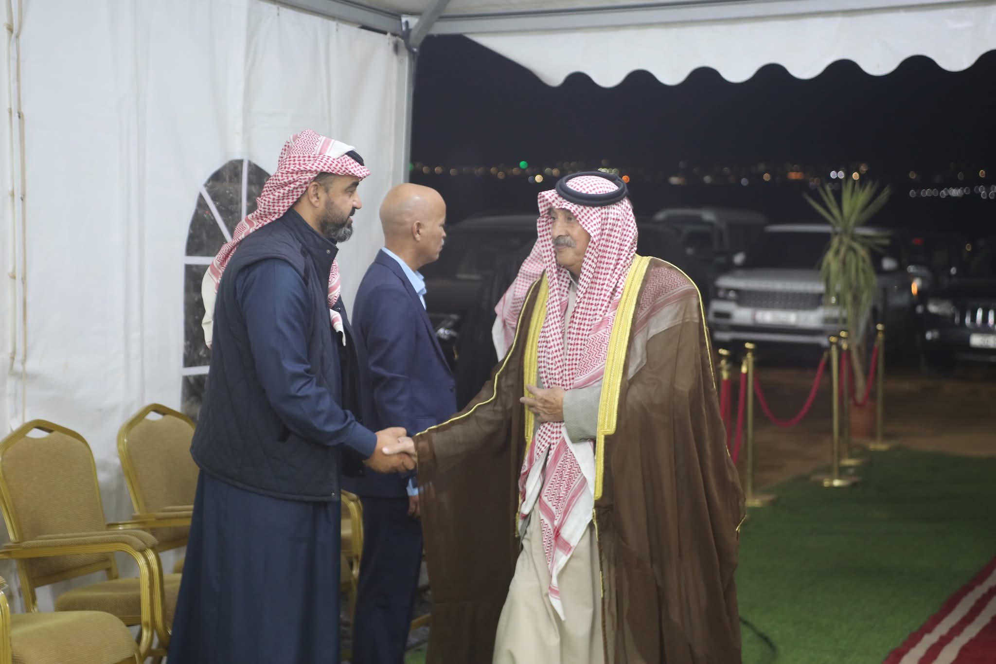 العقيد صخر صالح منصور الزبن يقيم مأدبة عشاء بمناسبة زفاف شقيقه المهندس زبن