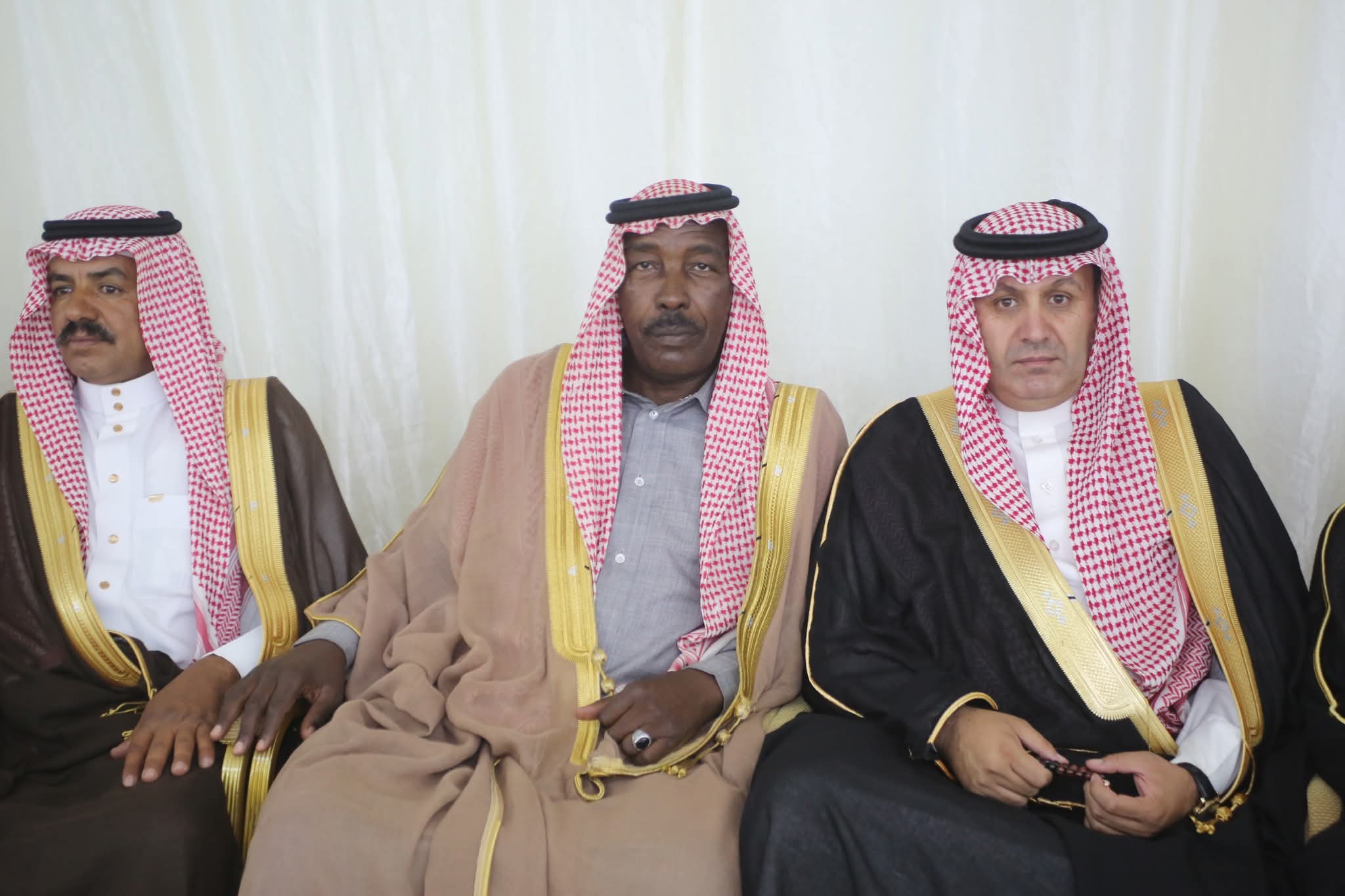 العقيد صخر صالح منصور الزبن يقيم مأدبة عشاء بمناسبة زفاف شقيقه المهندس زبن