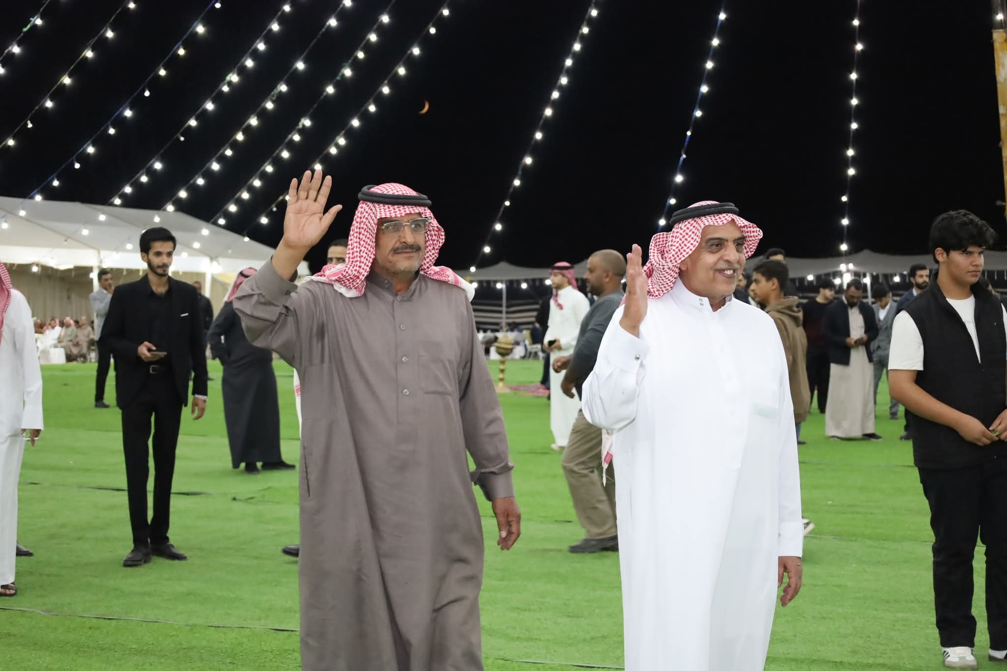 العقيد صخر صالح منصور الزبن يقيم مأدبة عشاء بمناسبة زفاف شقيقه المهندس زبن