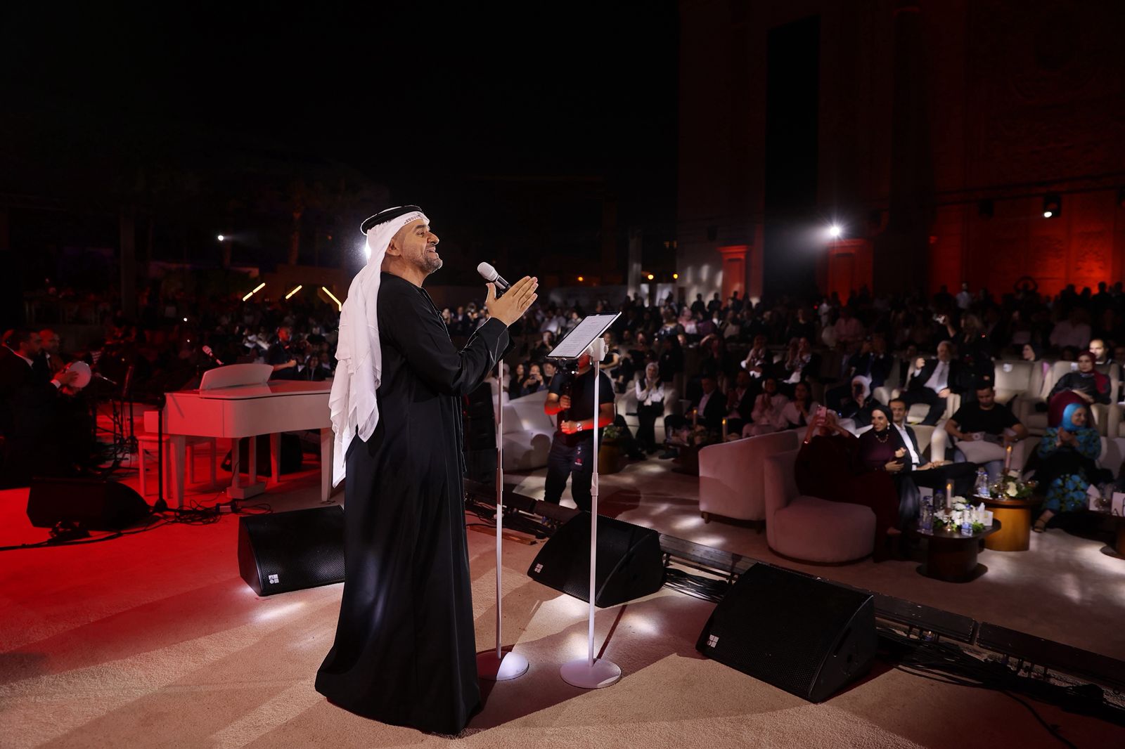 حسين الجسمي يعانق بصوته القمر في سماء القاهرة بحفلٍ Sold Out في وقتٍ قياسي