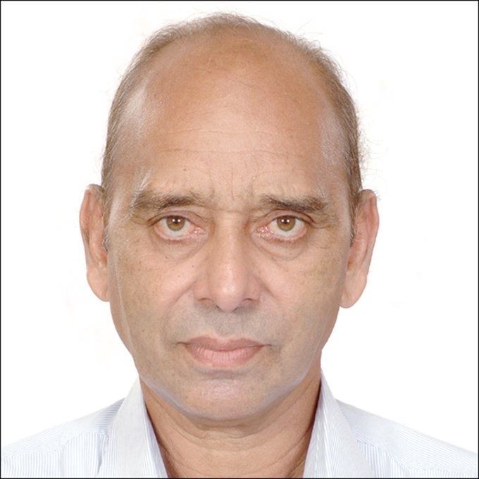 ضمن فعاليات مقهى الشعر أمسيات شعرية بـ8 لغات تصحب زوار  الشارقة الدولي للكتاب 2025 إلى عالم القصيدة