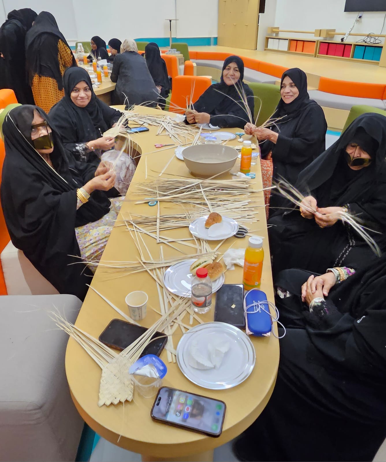 جمعية الإمارات لأصدقاء كبار المواطنين تطلق أول برامج مبادرة (عيش اللحظة)