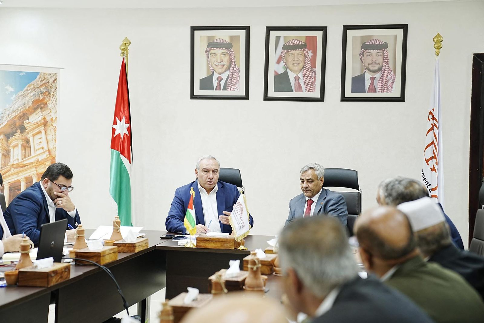 رئيس مجلس مفوضي سلطة إقليم البترا يلتقي الهيئة الإدارية لجمعية عاصمة الأنباط لبحث عدد من القضايا والمطالب