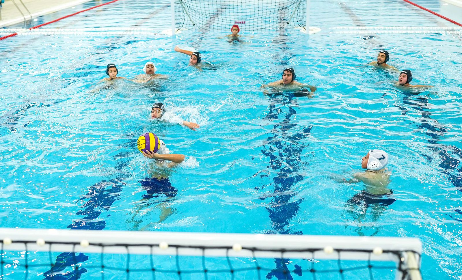 فريق ناشئة واسط يتوج بلقب بطولة كرة الماء