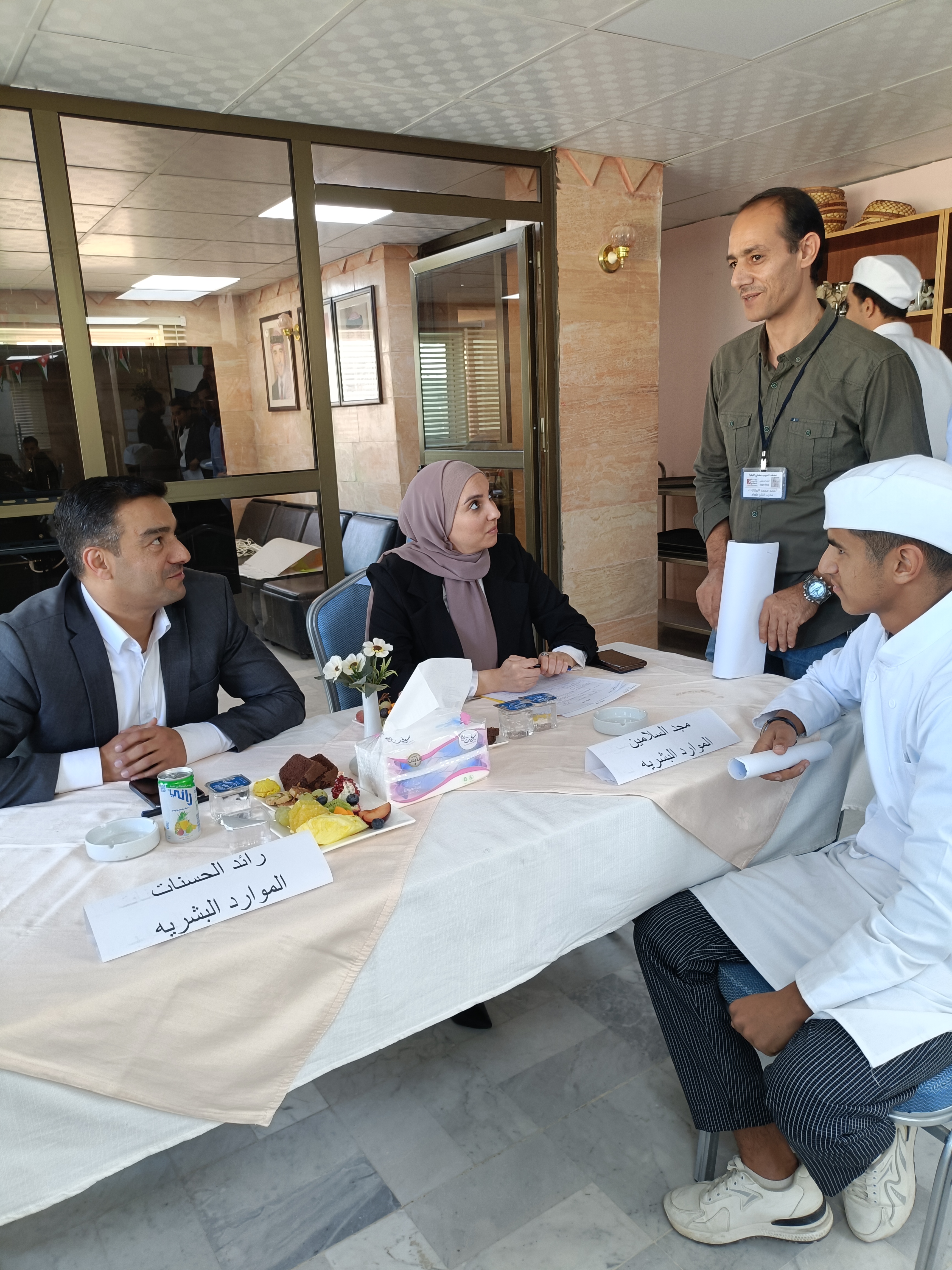 معهد تدريب مهني البترا يعقد يوم وظيفي بالتعاون مع فندق كراون بلازا للحصول على فرص عمل في القطاع الفندقي