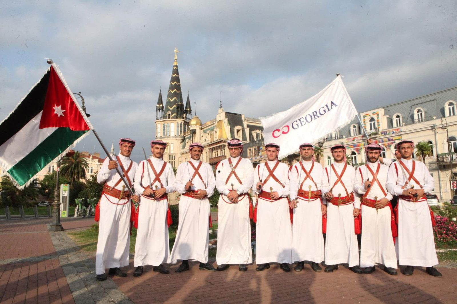 فرقة معان للفنون الشعبية تشارك في مهرجان العالم العربي في الكويت