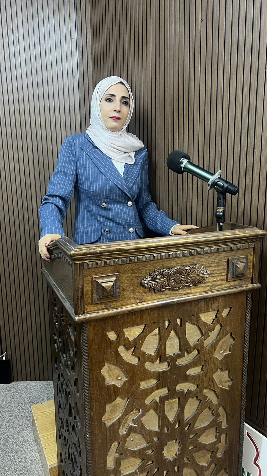 إشهار ديوان فكيف يطير الكلام للشاعر محمد العياف العموش في بيت الشعر بالمفرق 