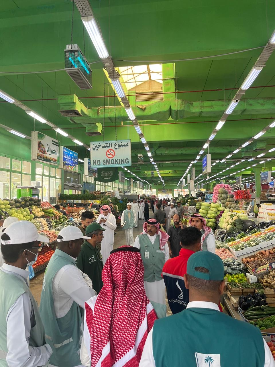 بيئة العاصمة المقدسة ولجنة التوطين تتففد سلطة الخضار والفواكه المركزية  