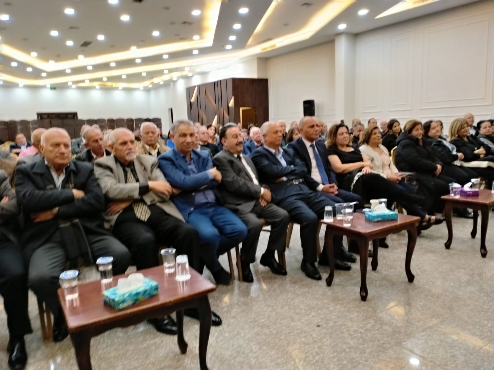 الأمسية الشعرية قصائد حب للأرض والإنسان  للشاعر زاهي وهبي ببيت الفحيص