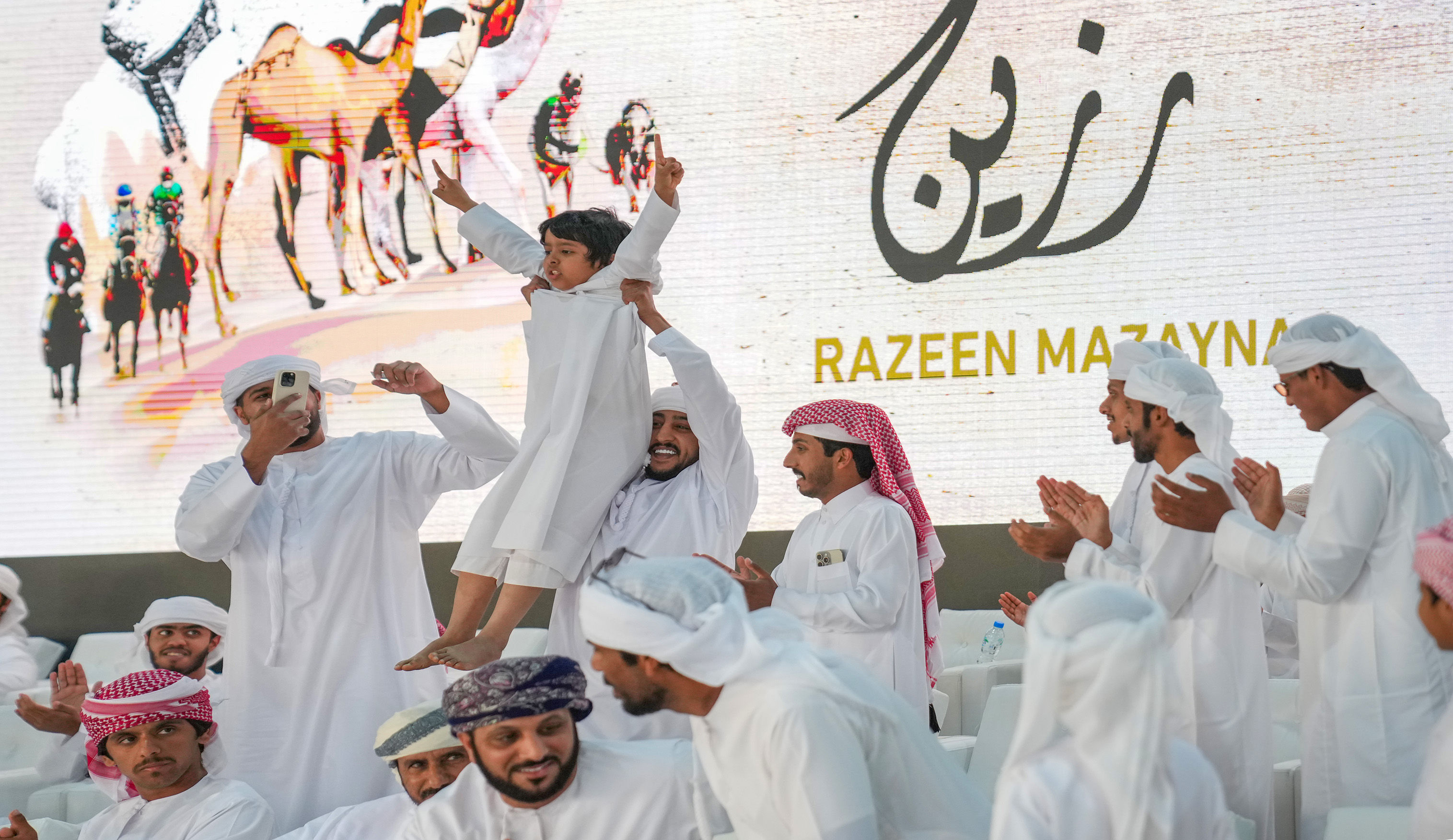 مزاينة رزين تتوج الفائزين في أشواط المفاريد التلاد والشركاء