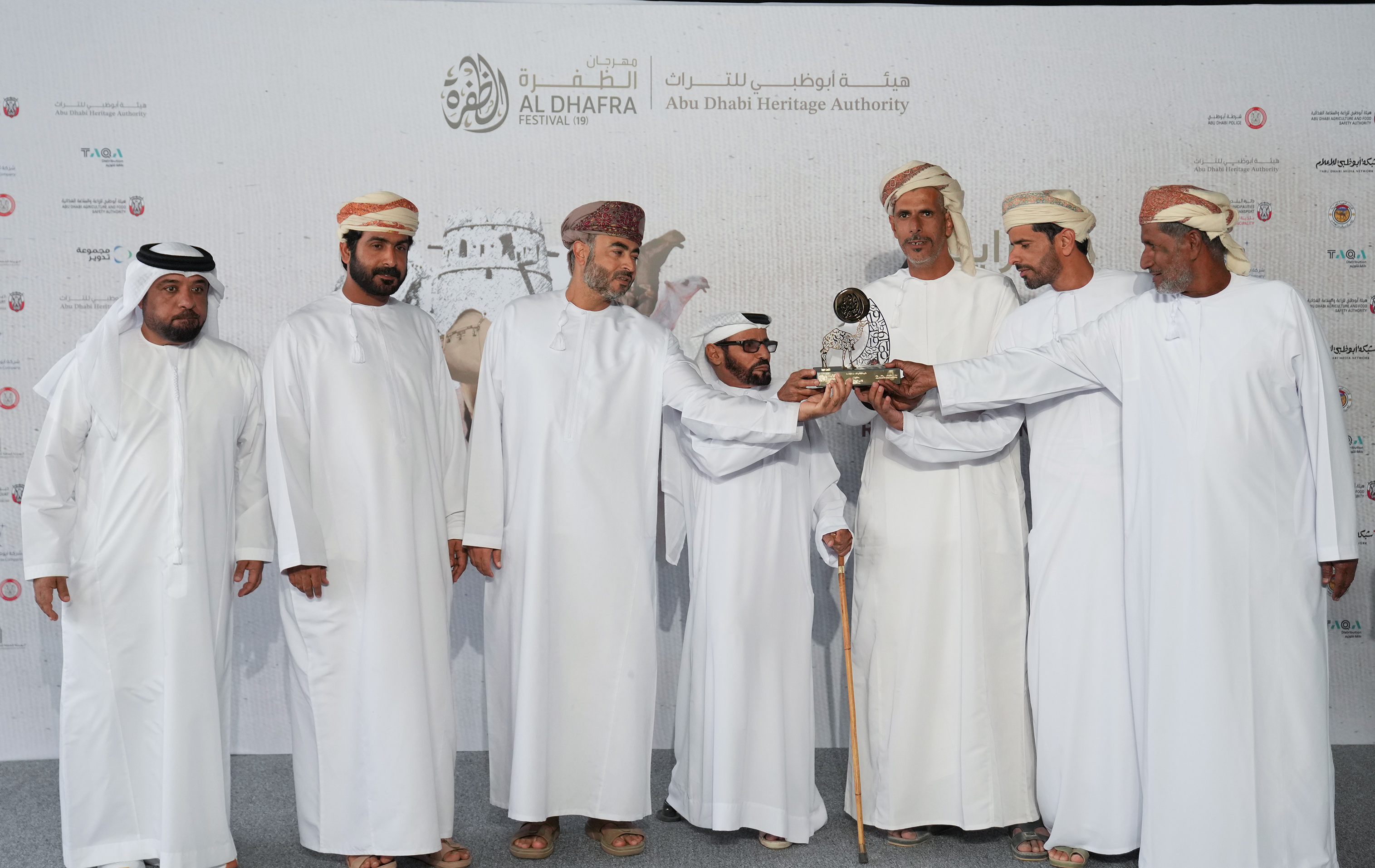 مزاينة رزين تتوج الفائزين في أشواط المفاريد التلاد والشركاء